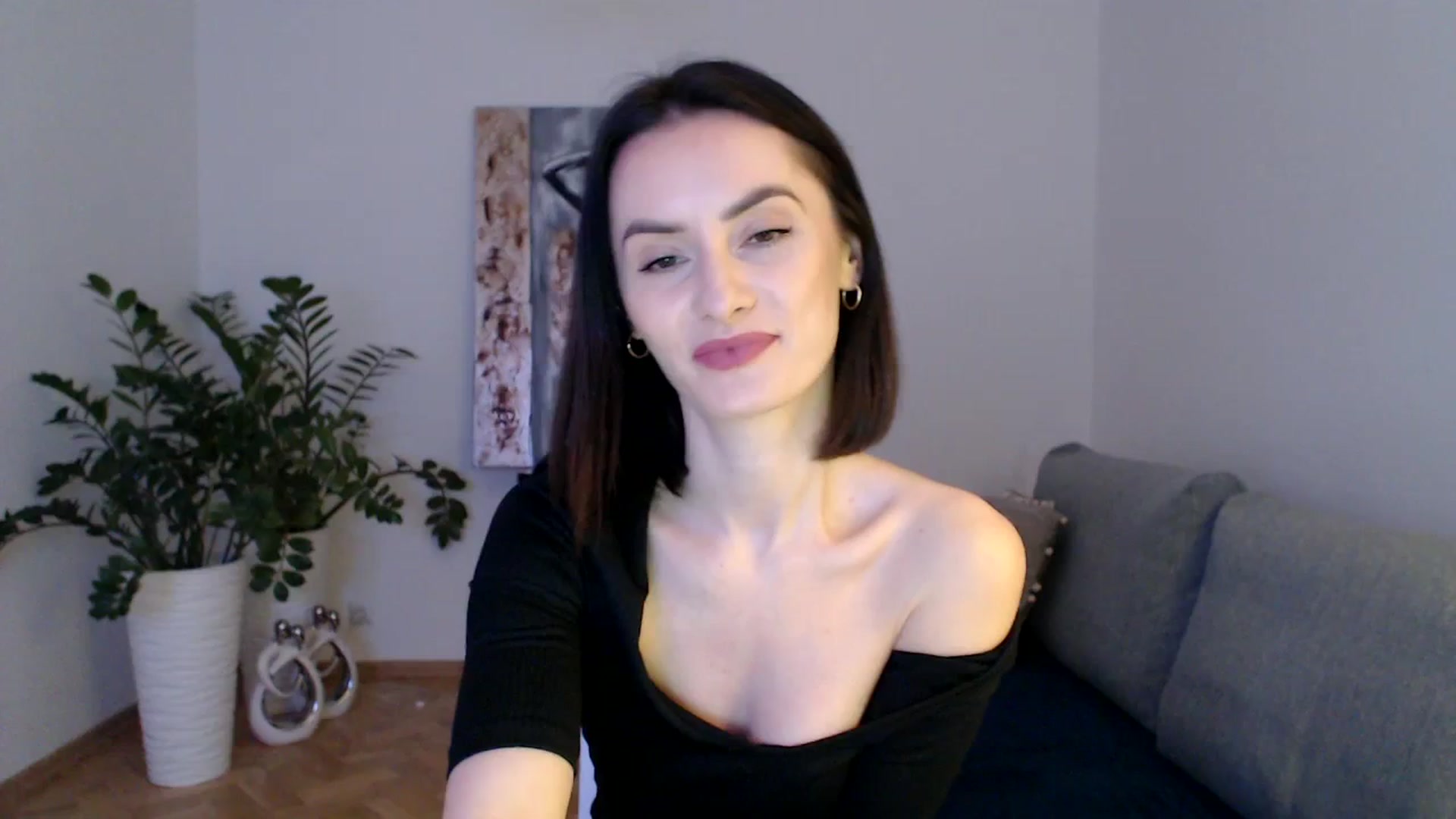 Gallery image thumbnail from the_realpearl's myfreecams stream on, 02/08/2024, 18:51 image 11 of 20