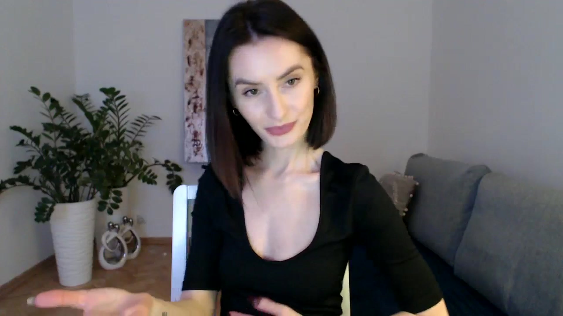 Gallery image thumbnail from the_realpearl's myfreecams stream on, 02/08/2024, 18:51 image 7 of 20