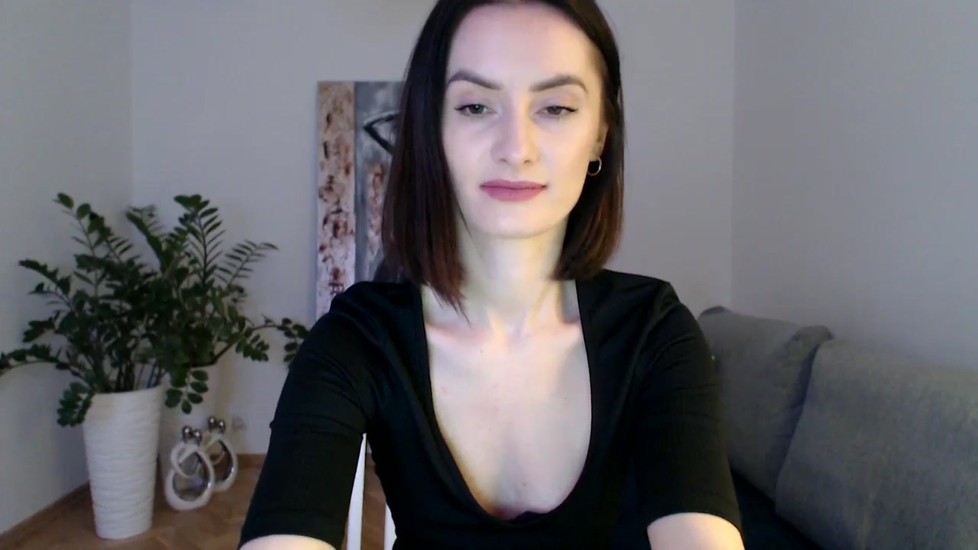 Gallery image thumbnail from the_realpearl's myfreecams stream on, 02/08/2024, 18:51 image 9 of 20