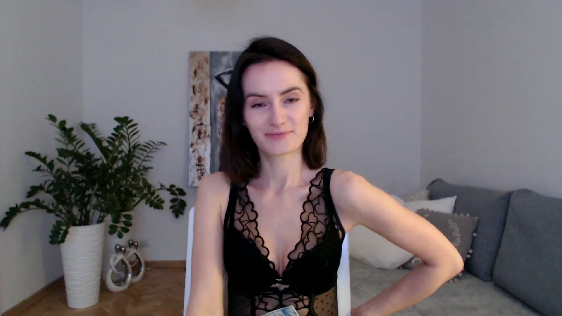 Gallery image thumbnail from the_realpearl's myfreecams stream on, 02/14/2024, 15:51 image 14 of 20