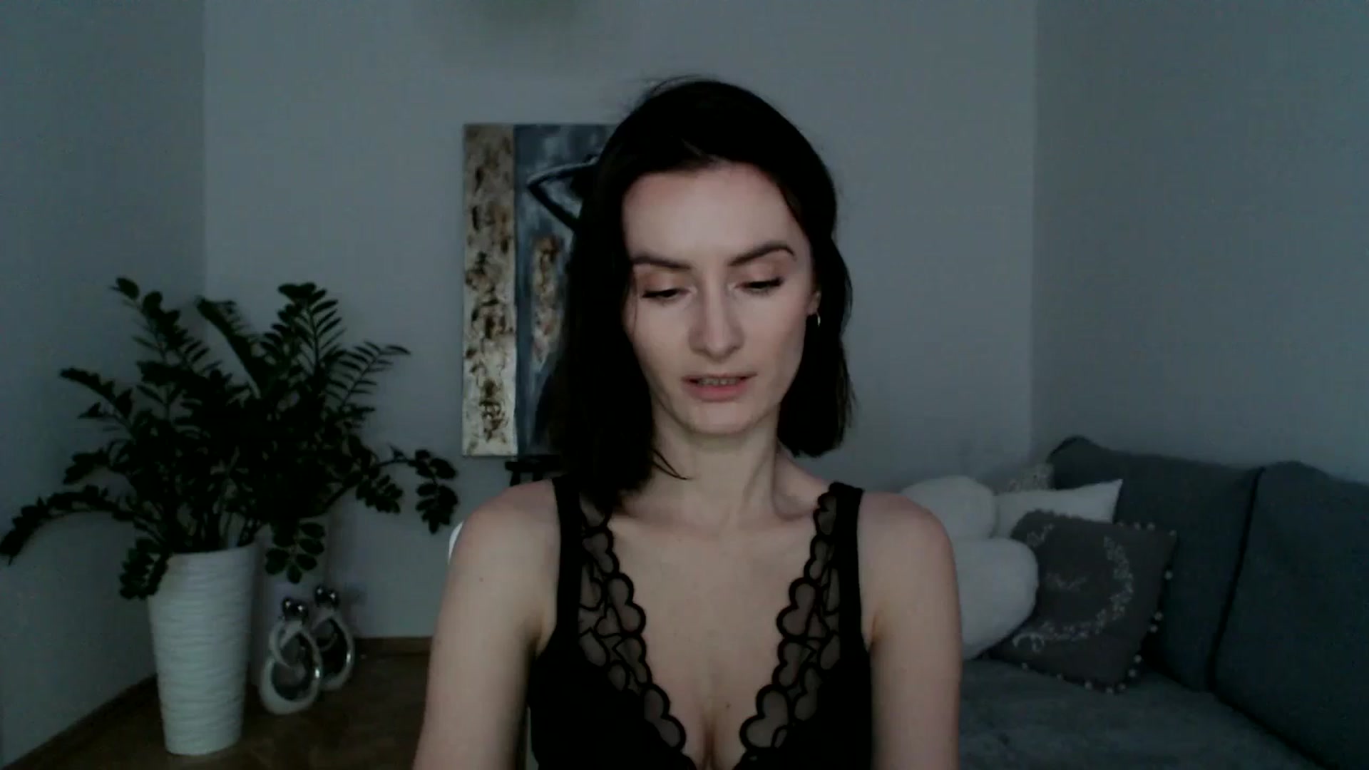 Gallery image thumbnail from the_realpearl's myfreecams stream on, 02/14/2024, 15:51 image 9 of 20