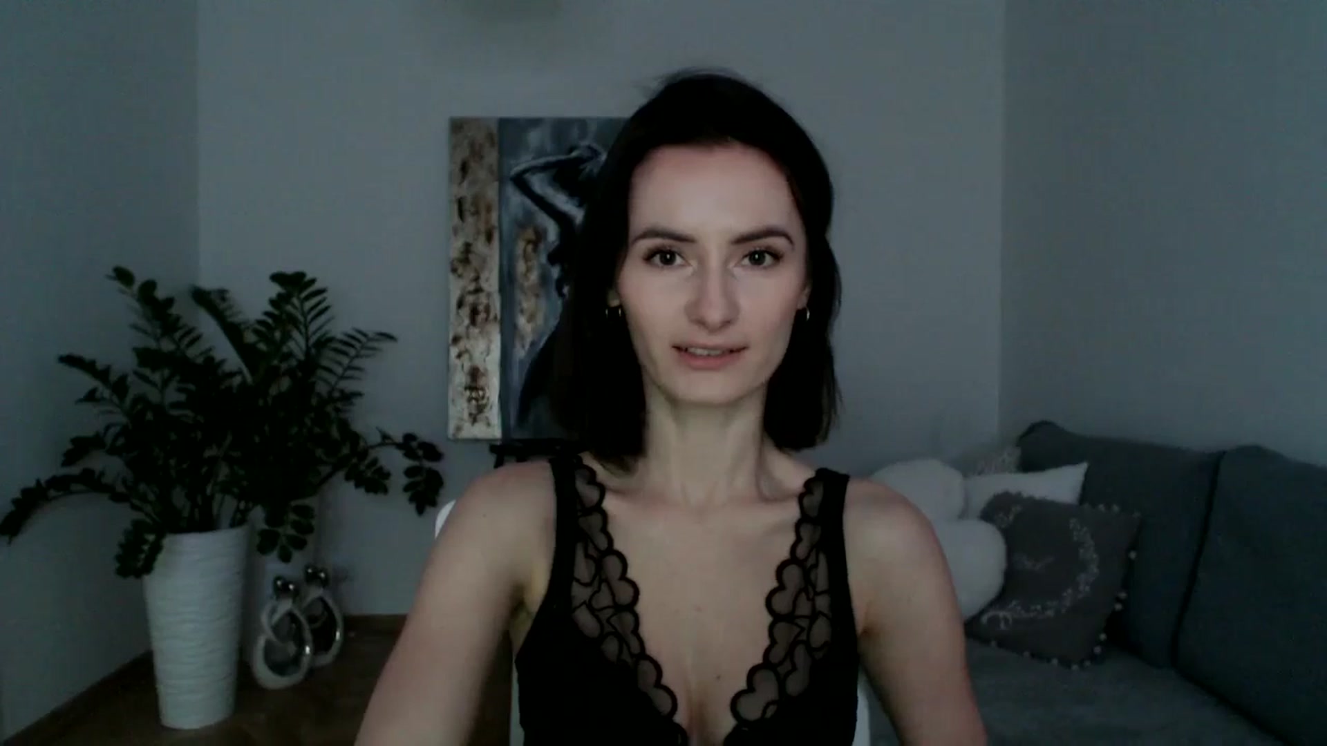 Gallery image thumbnail from the_realpearl's myfreecams stream on, 02/14/2024, 15:51 image 11 of 20
