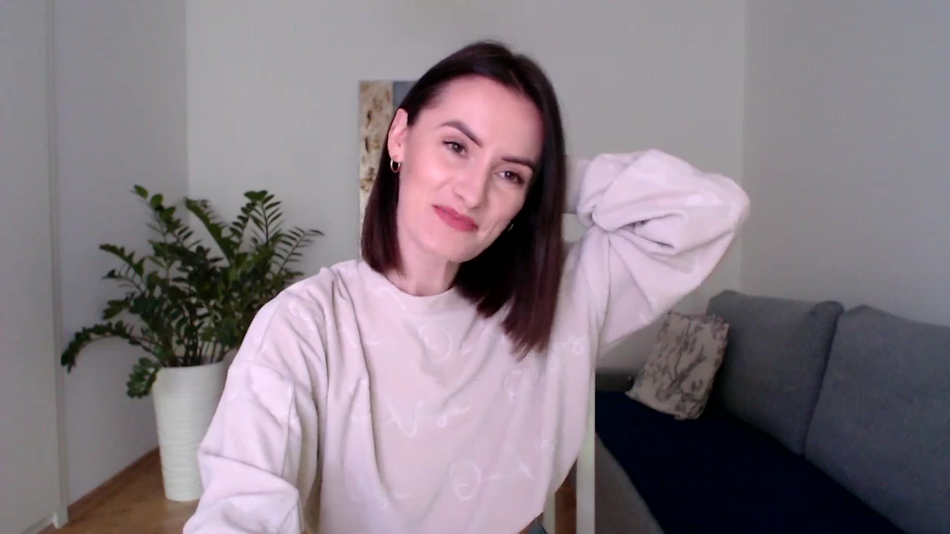 Gallery image thumbnail from the_realpearl's myfreecams stream on, 02/19/2024, 11:59 image 3 of 20