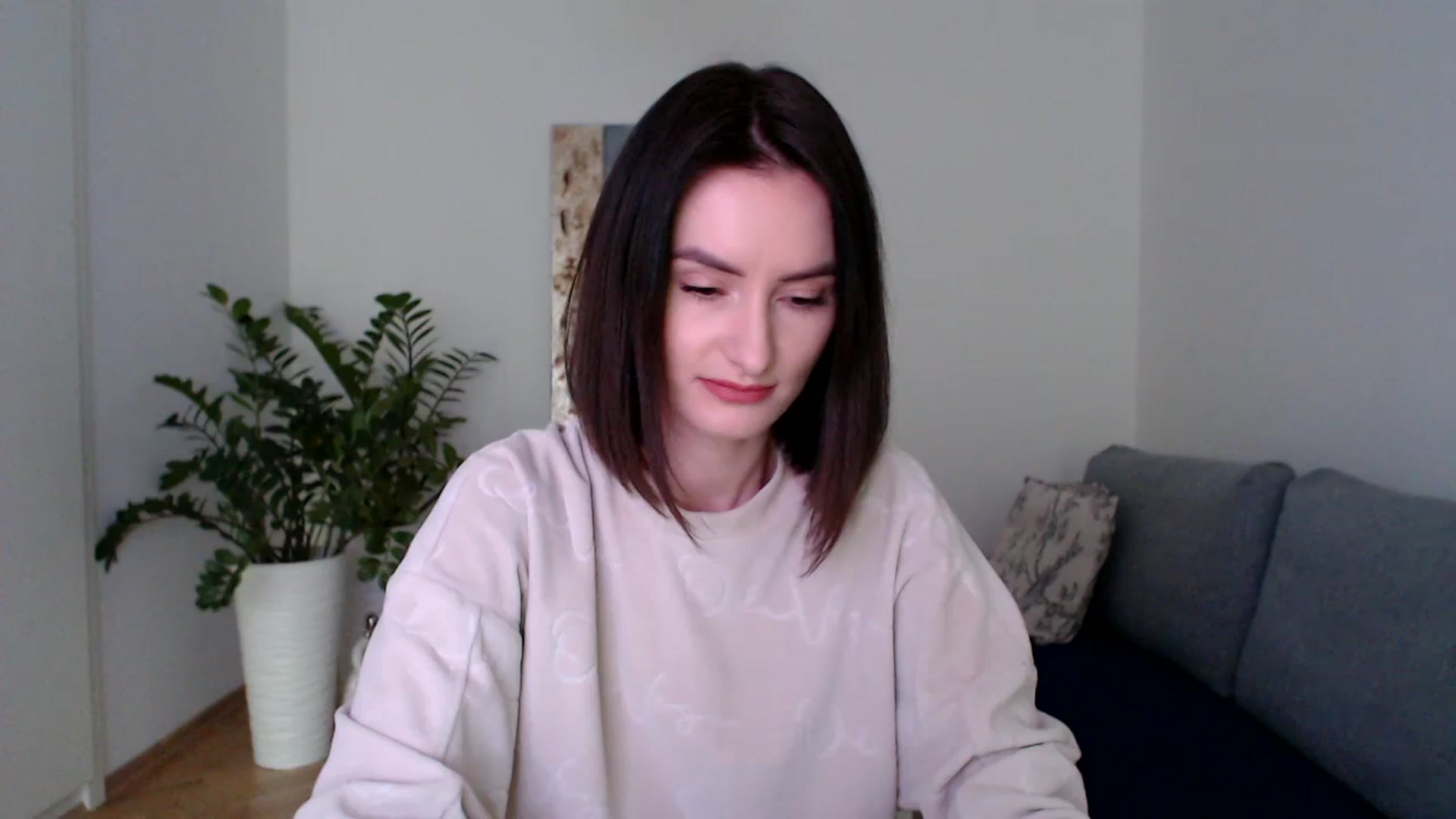Gallery image thumbnail from the_realpearl's myfreecams stream on, 02/19/2024, 11:59 image 8 of 20