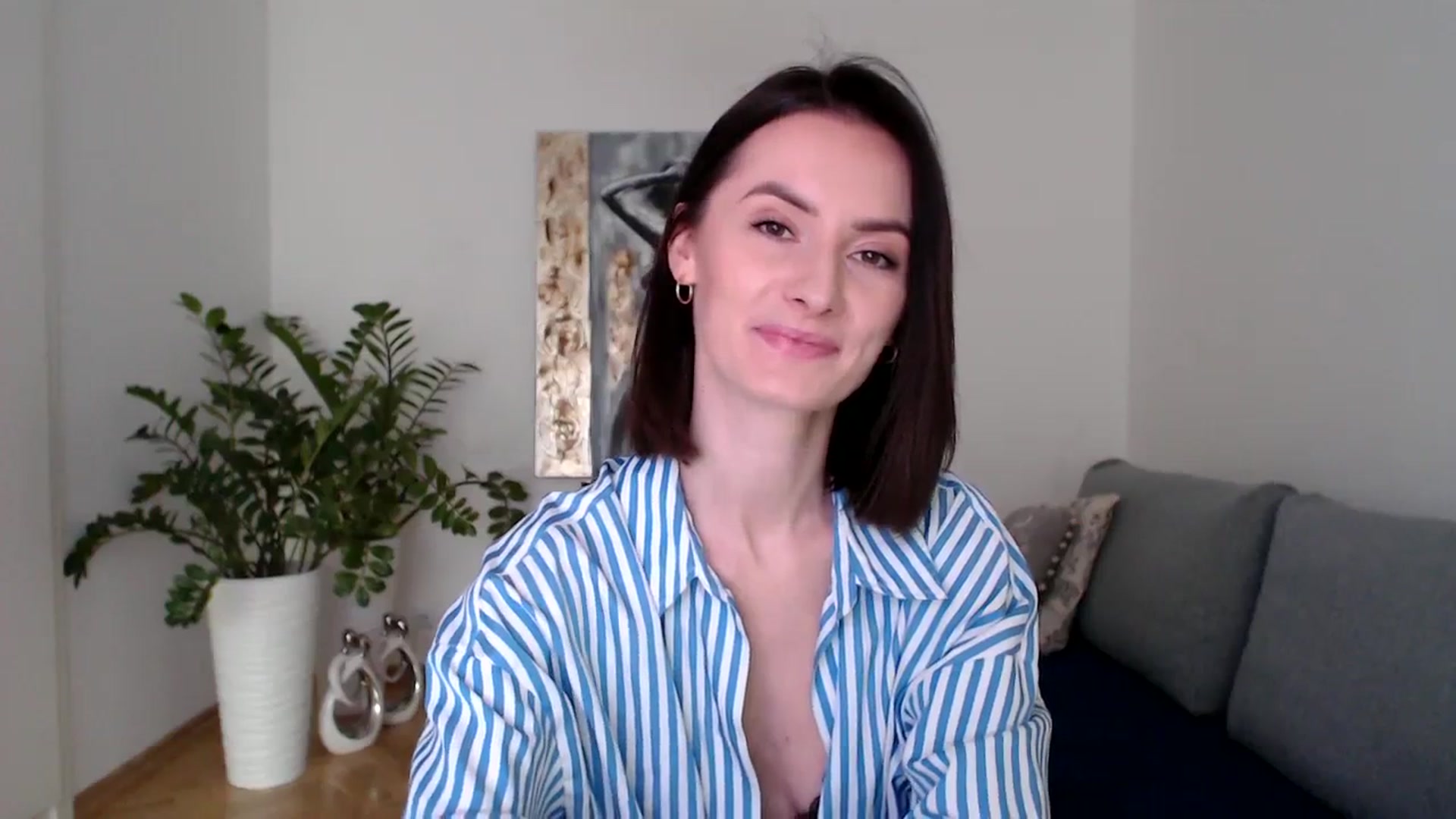 Gallery image thumbnail from the_realpearl's myfreecams stream on, 02/20/2024, 13:11 image 7 of 20