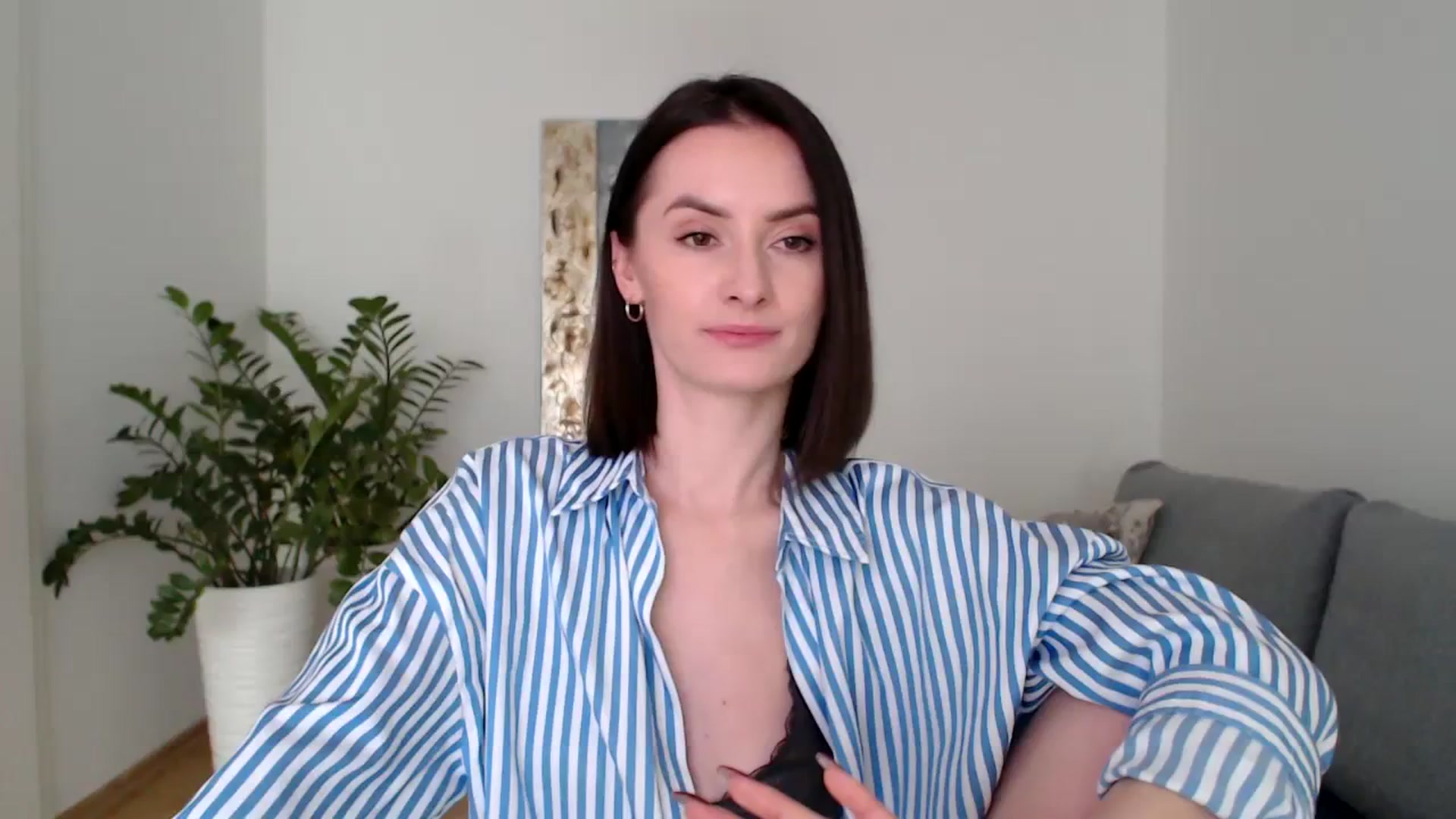 Gallery image thumbnail from the_realpearl's myfreecams stream on, 02/20/2024, 13:11 image 20 of 20
