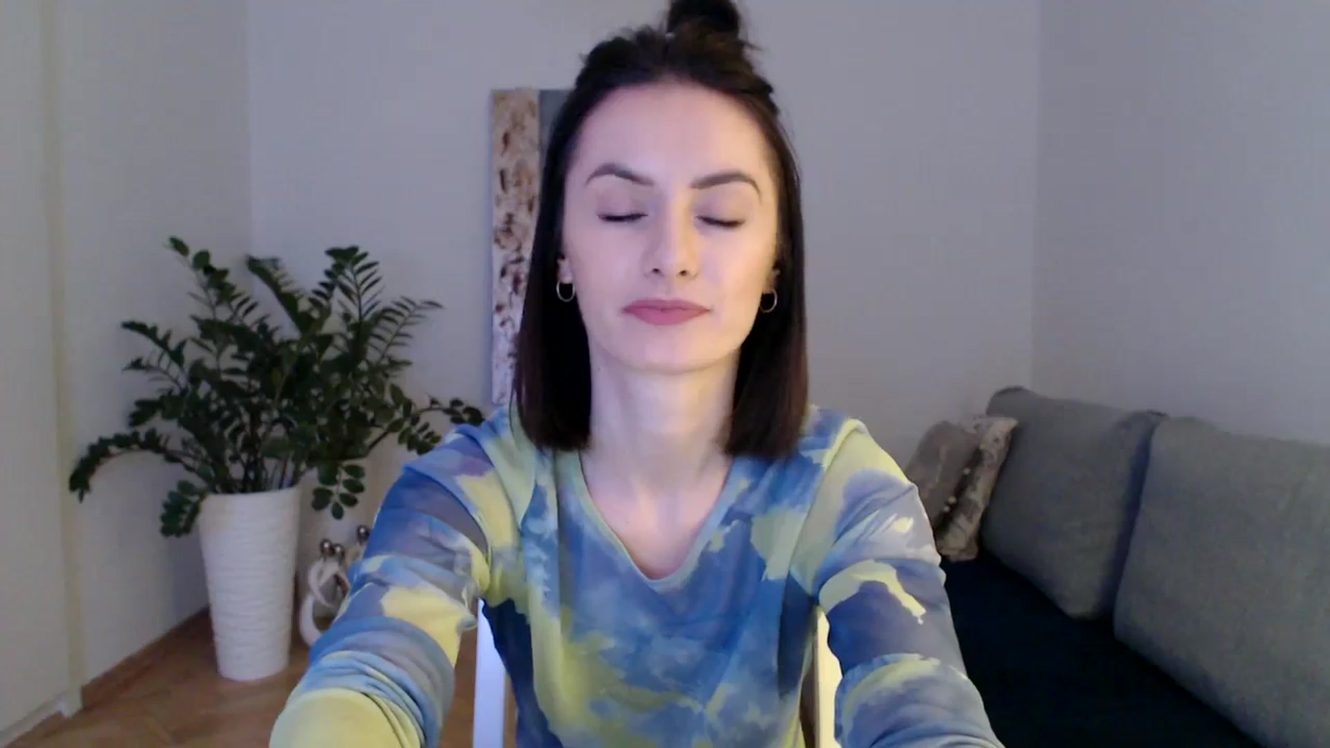 Gallery image thumbnail from the_realpearl's myfreecams stream on, 02/22/2024, 16:34 image 15 of 20