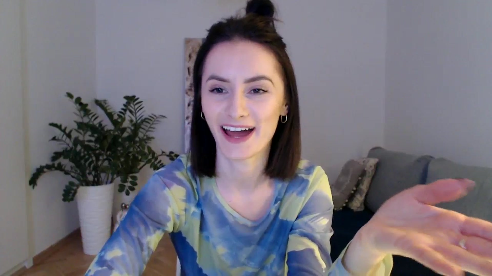 Gallery image thumbnail from the_realpearl's myfreecams stream on, 02/22/2024, 16:34 image 18 of 20