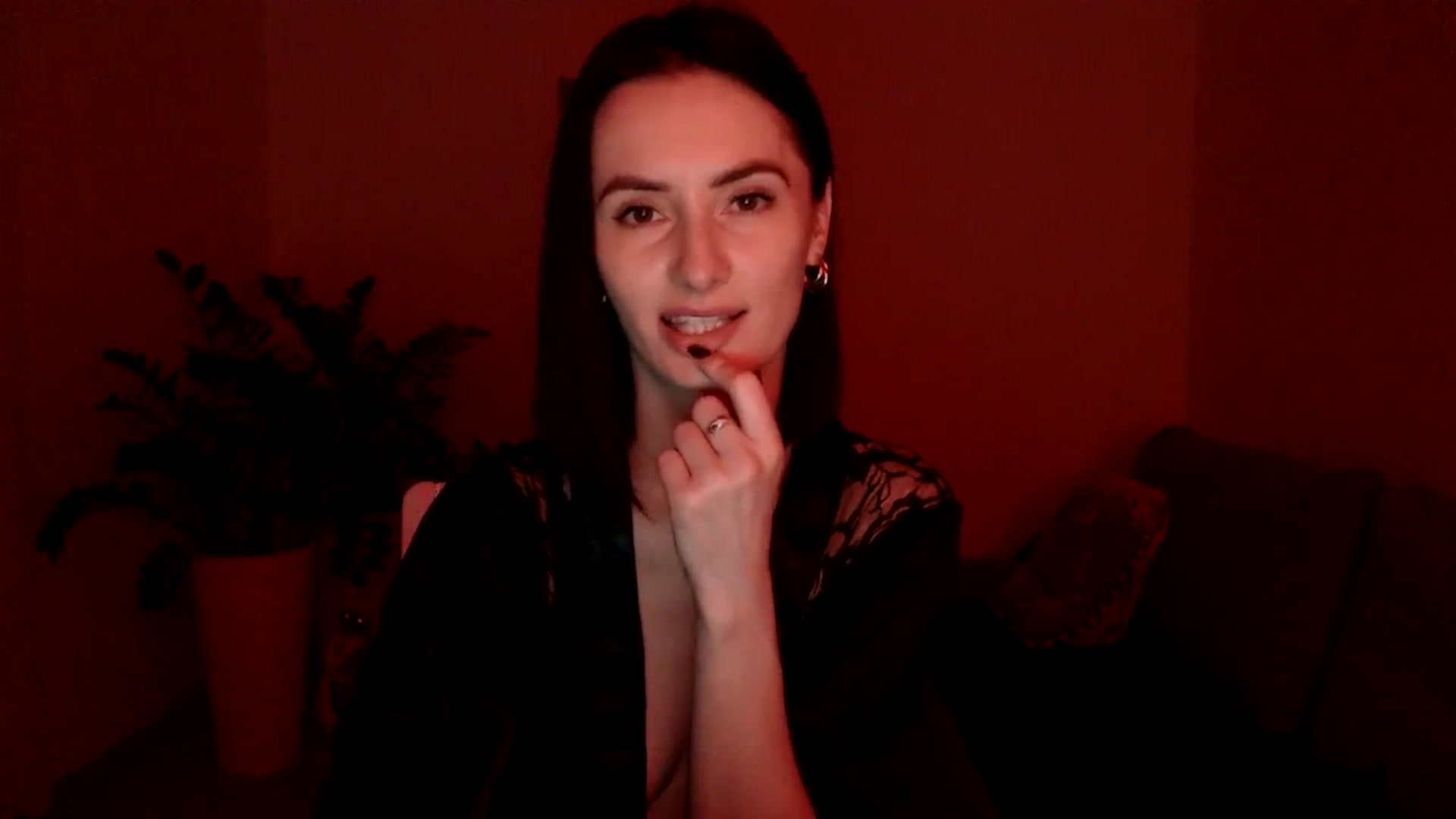 Gallery image thumbnail from the_realpearl's myfreecams stream on, 02/26/2024, 18:15 image 16 of 20
