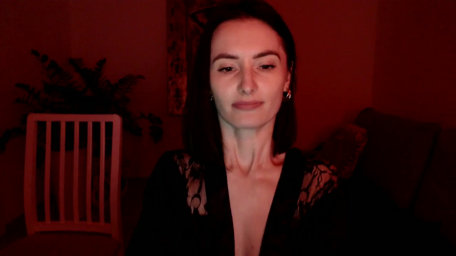Gallery image thumbnail from the_realpearl's myfreecams stream on, 02/26/2024, 18:15 image 9 of 20