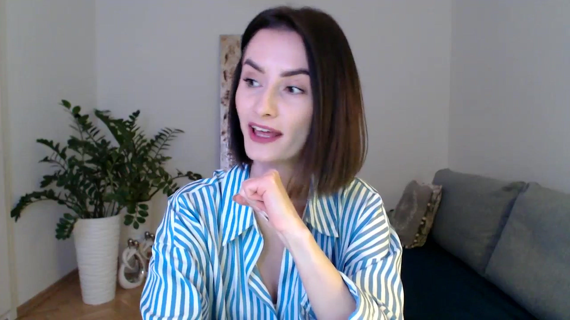 Gallery image thumbnail from the_realpearl's myfreecams stream on, 03/05/2024, 16:39 image 2 of 20