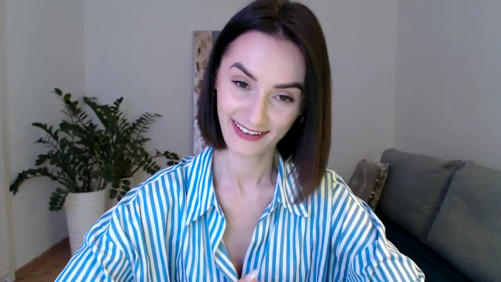 Gallery image thumbnail from the_realpearl's myfreecams stream on, 03/05/2024, 16:39 image 3 of 20