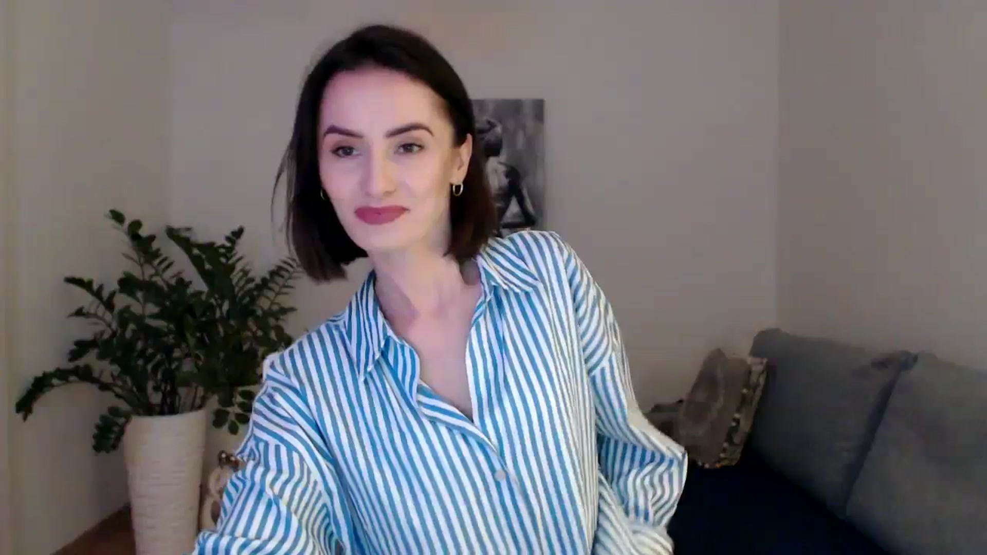 Gallery image thumbnail from the_realpearl's myfreecams stream on, 03/05/2024, 16:39 image 8 of 20