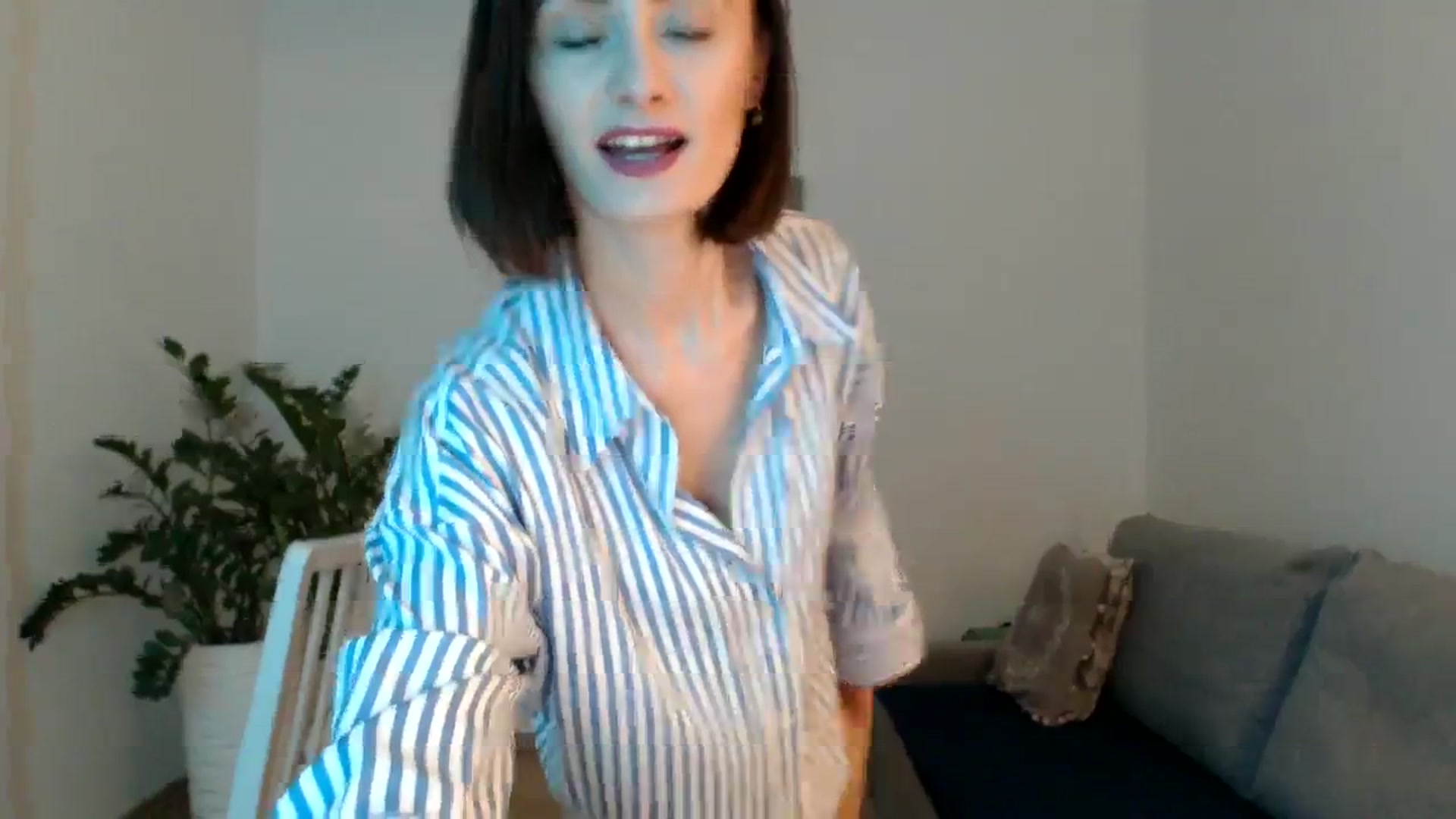 Gallery image thumbnail from the_realpearl's myfreecams stream on, 03/05/2024, 16:39 image 9 of 20