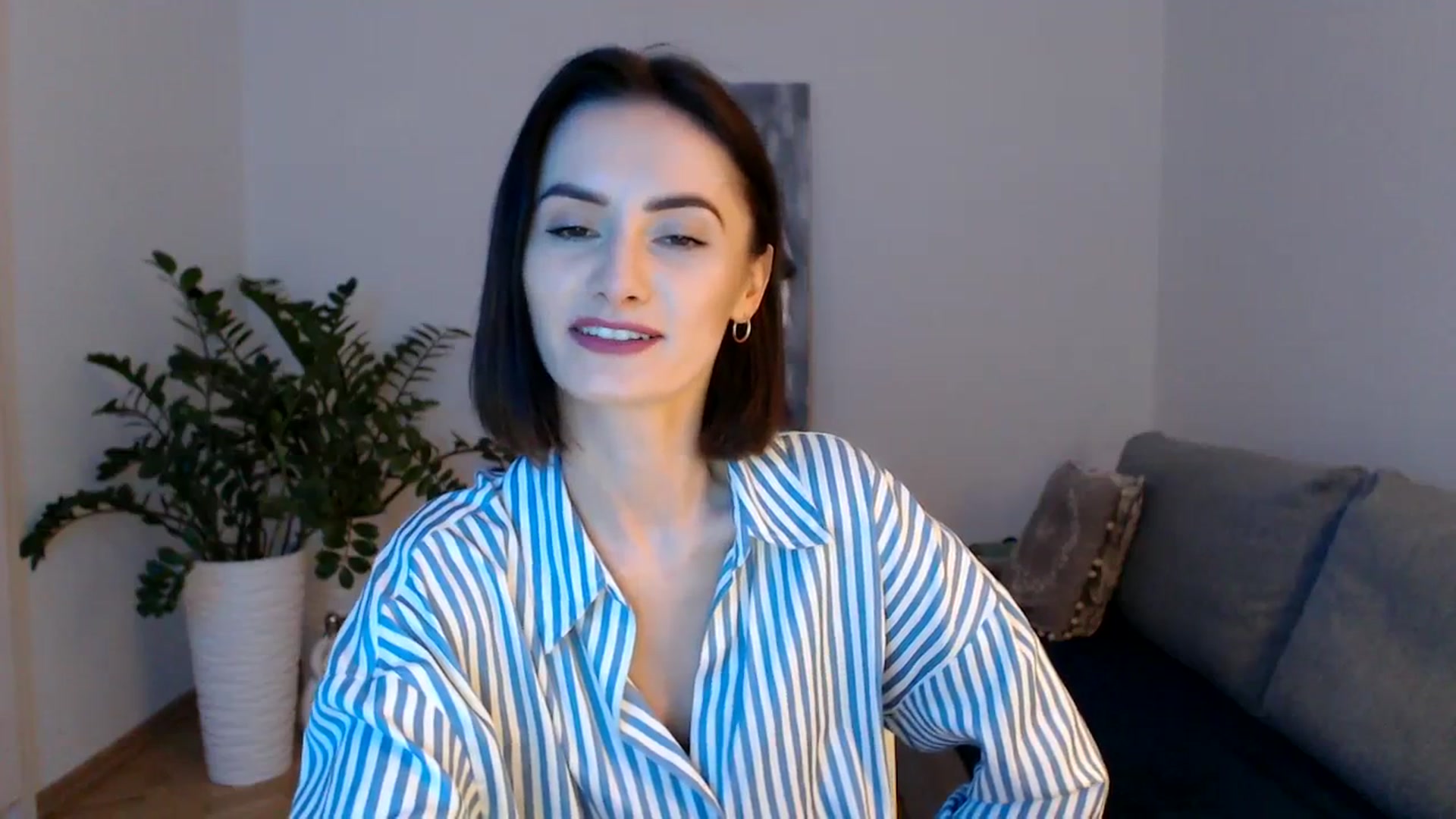 Gallery image thumbnail from the_realpearl's myfreecams stream on, 03/05/2024, 16:39 image 15 of 20