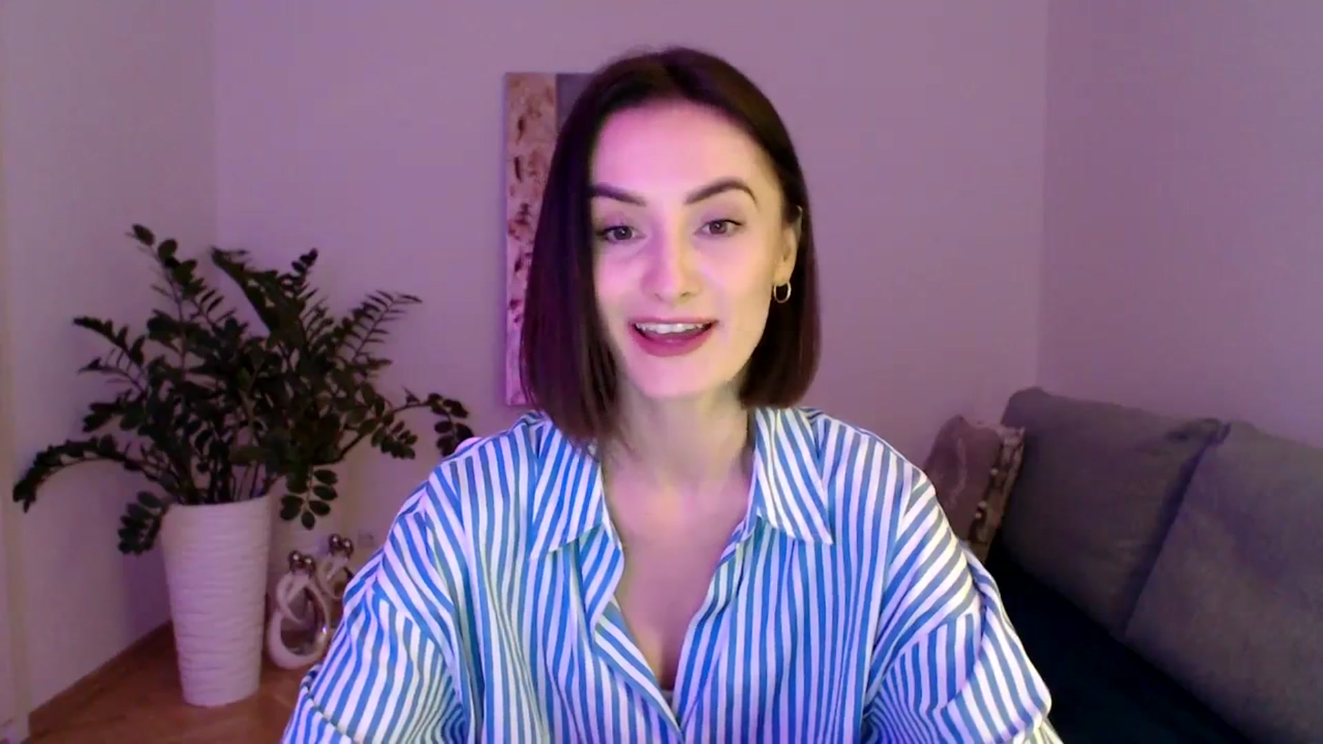 Gallery image thumbnail from the_realpearl's myfreecams stream on, 03/05/2024, 18:35 image 7 of 20