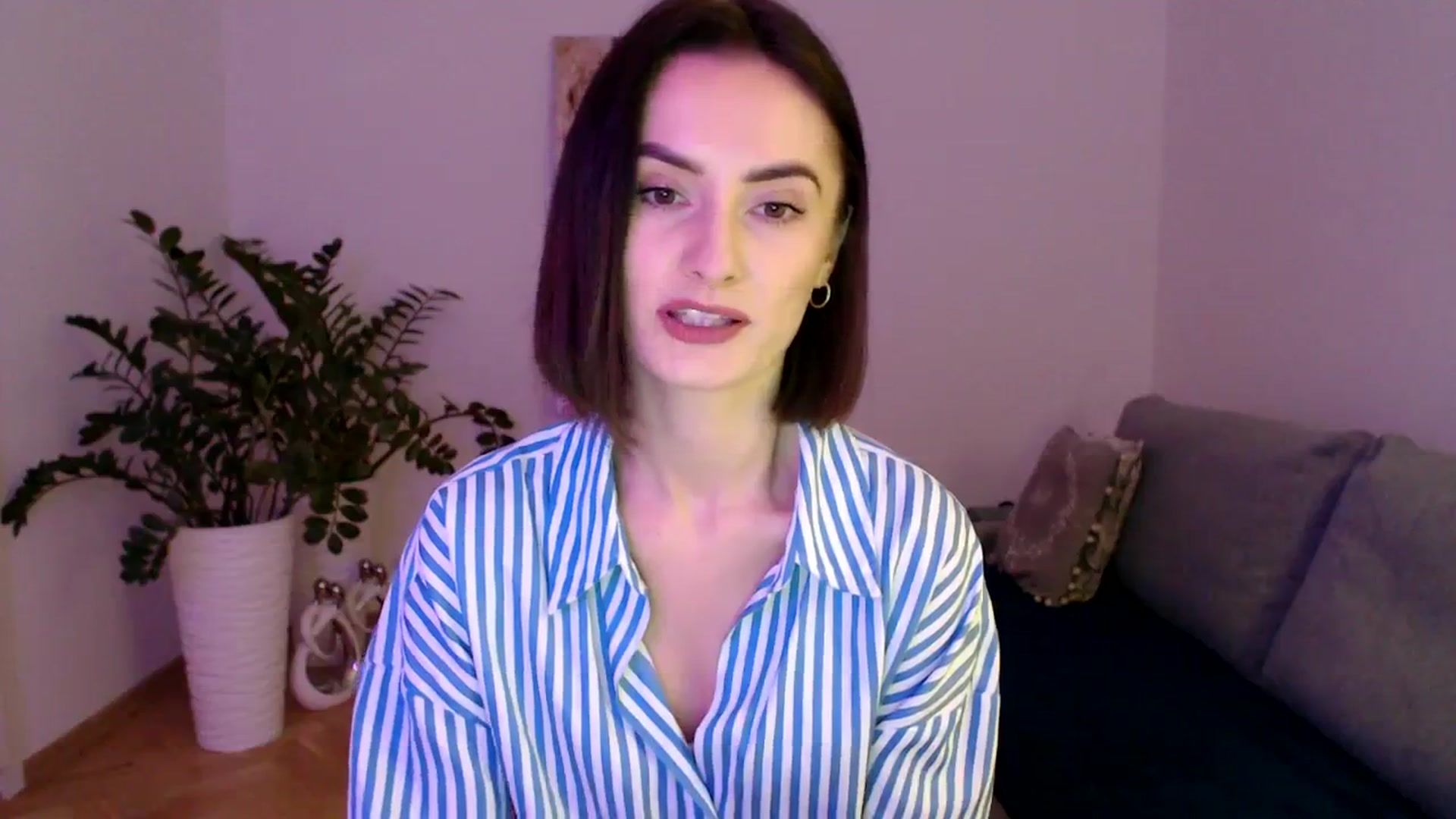 Gallery image thumbnail from the_realpearl's myfreecams stream on, 03/05/2024, 18:35 image 3 of 20