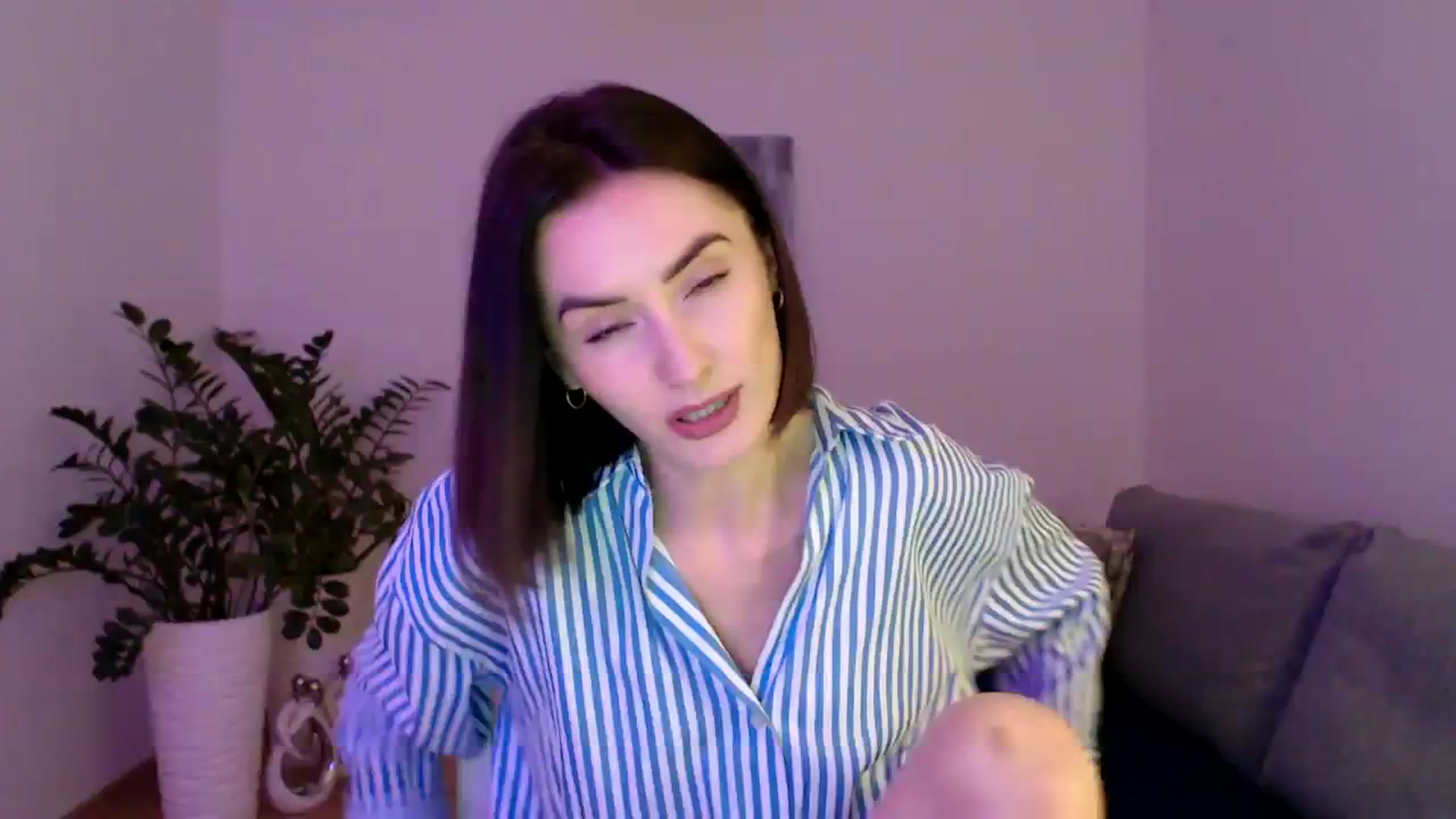 Gallery image thumbnail from the_realpearl's myfreecams stream on, 03/05/2024, 18:35 image 18 of 20