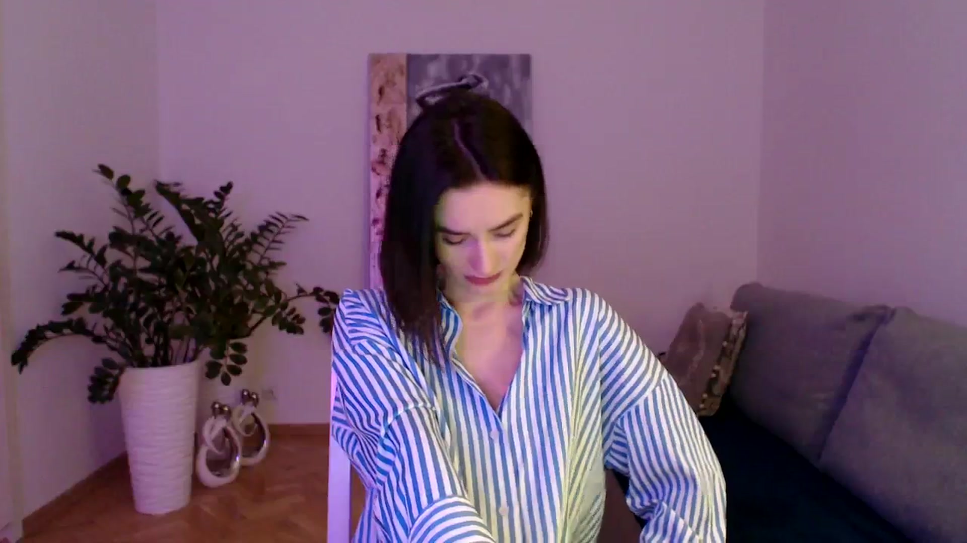 Gallery image thumbnail from the_realpearl's myfreecams stream on, 03/05/2024, 18:35 image 9 of 20