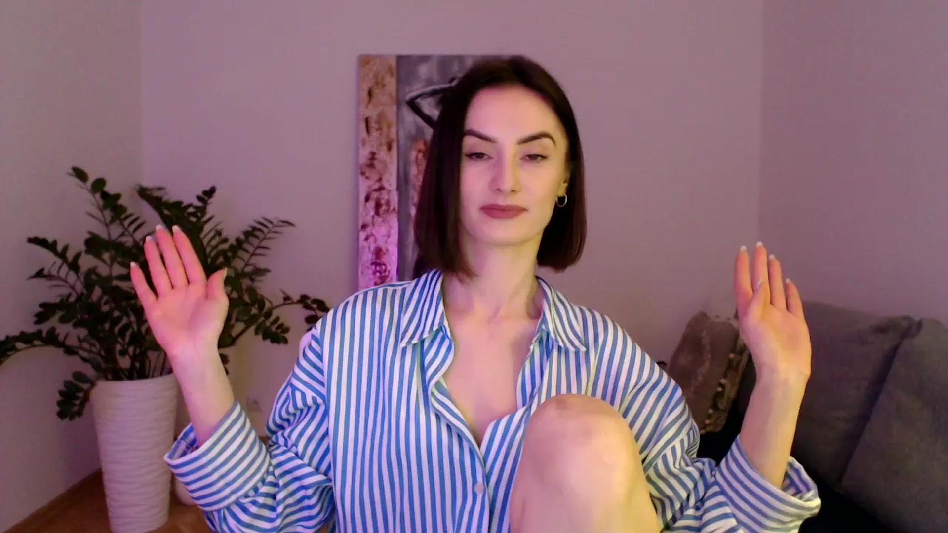 Gallery image thumbnail from the_realpearl's myfreecams stream on, 03/05/2024, 18:35 image 13 of 20