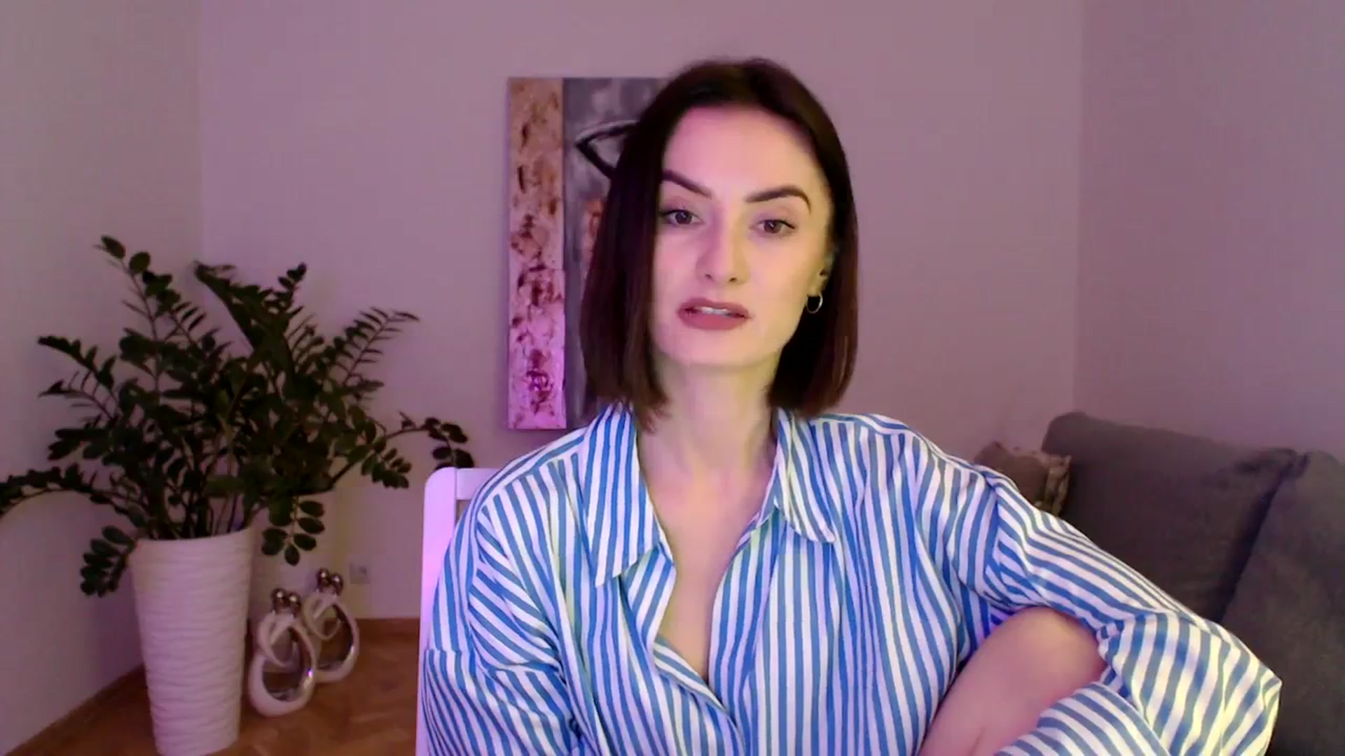 Gallery image thumbnail from the_realpearl's myfreecams stream on, 03/05/2024, 18:35 image 14 of 20