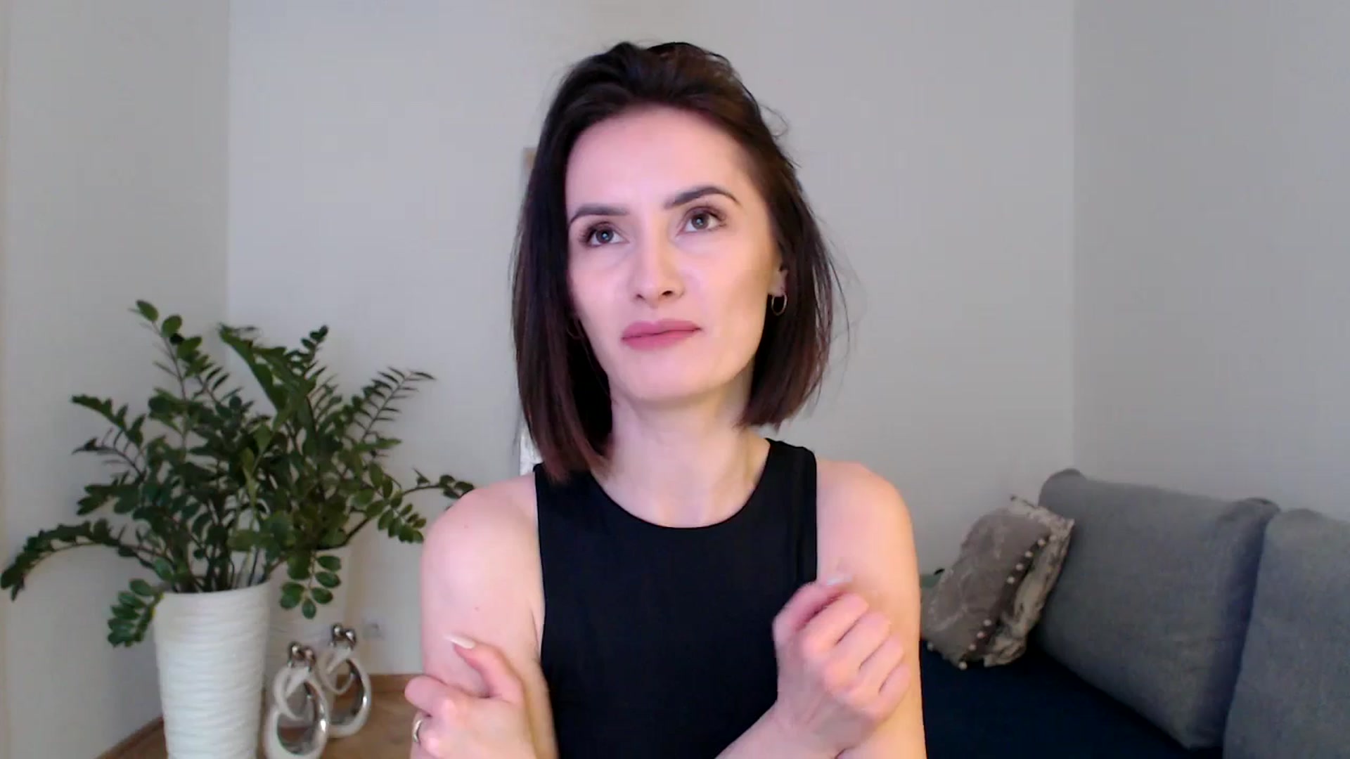 Gallery image thumbnail from the_realpearl's myfreecams stream on, 03/06/2024, 16:47 image 11 of 20