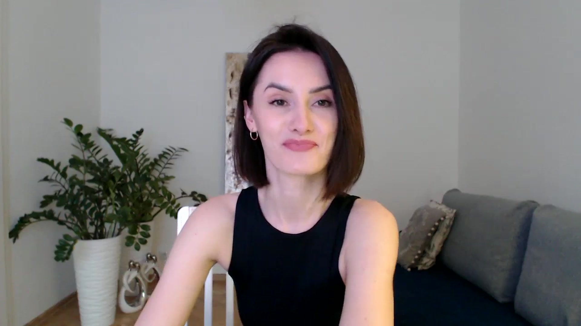 Gallery image thumbnail from the_realpearl's myfreecams stream on, 03/06/2024, 16:47 image 12 of 20