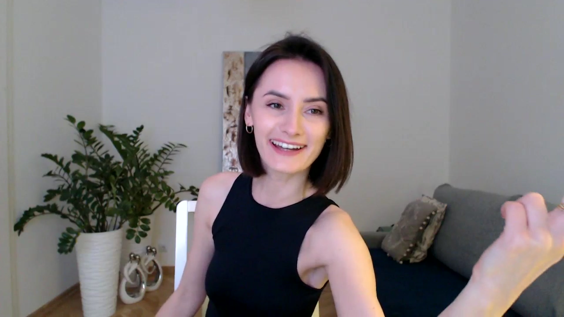 Gallery image thumbnail from the_realpearl's myfreecams stream on, 03/06/2024, 16:47 image 13 of 20