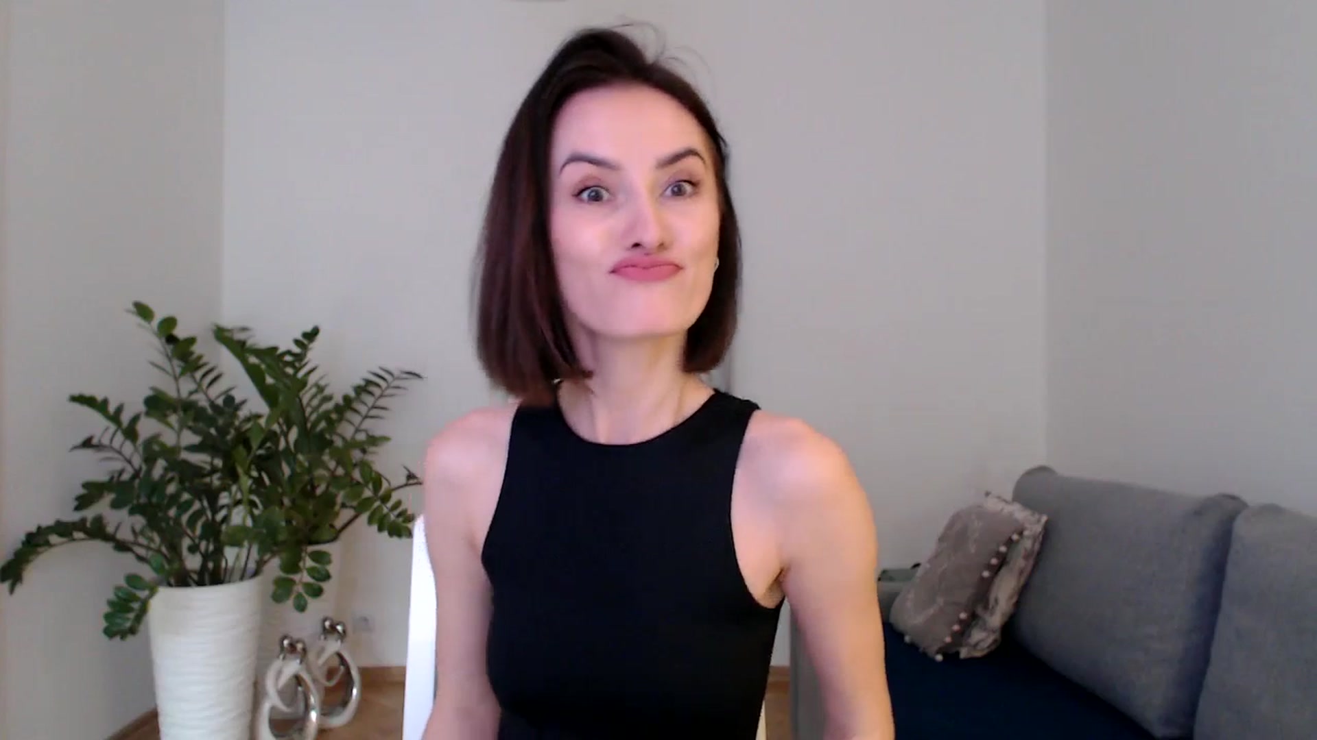 Gallery image thumbnail from the_realpearl's myfreecams stream on, 03/06/2024, 16:47 image 10 of 20