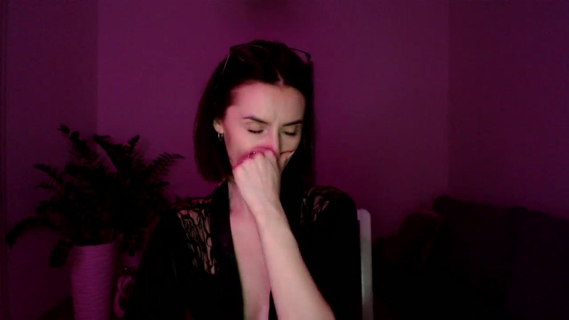 Gallery image thumbnail from the_realpearl's myfreecams stream on, 03/06/2024, 18:00 image 20 of 20