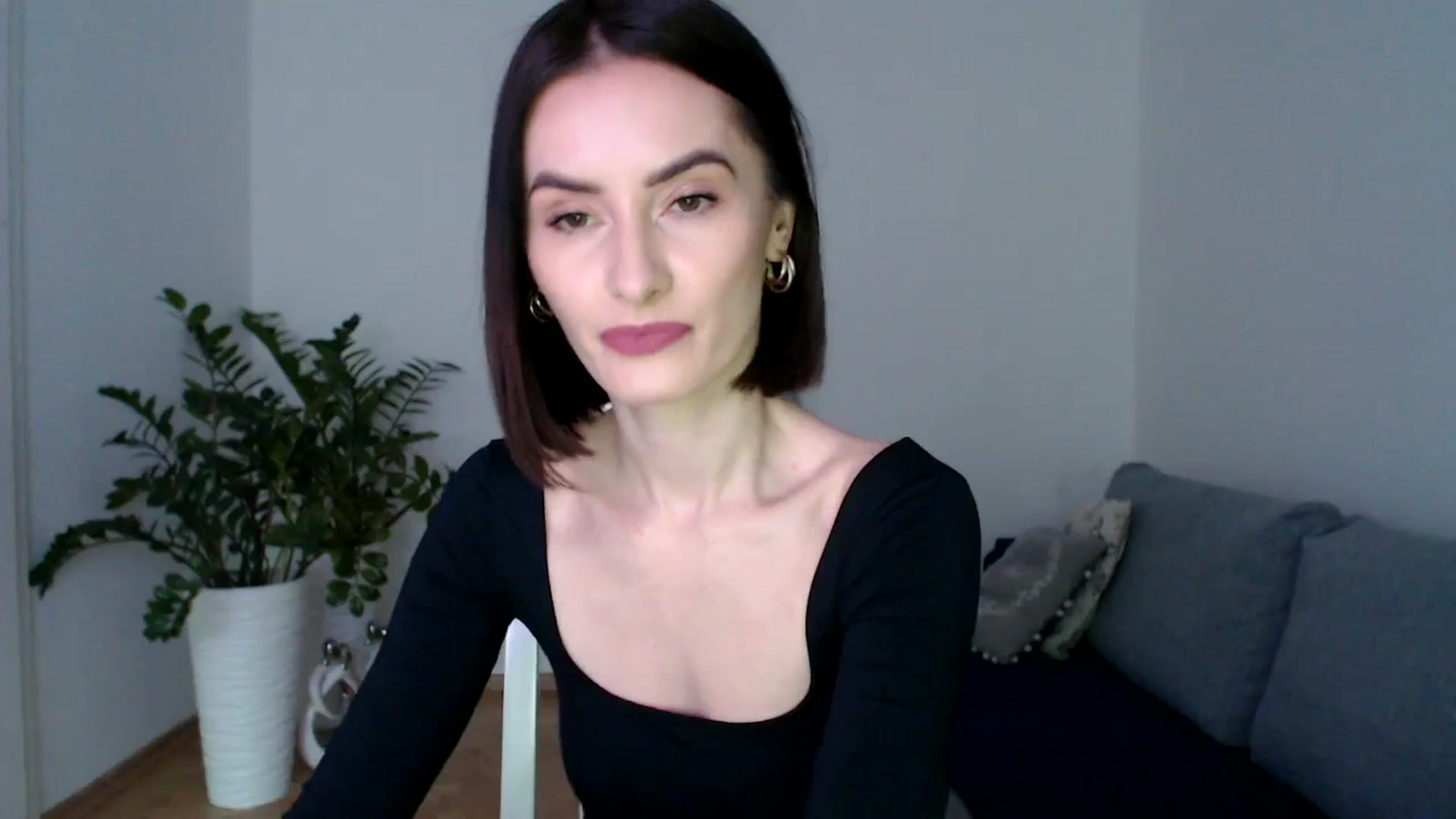 Gallery image thumbnail from the_realpearl's myfreecams stream on, 03/09/2024, 16:44 image 10 of 20