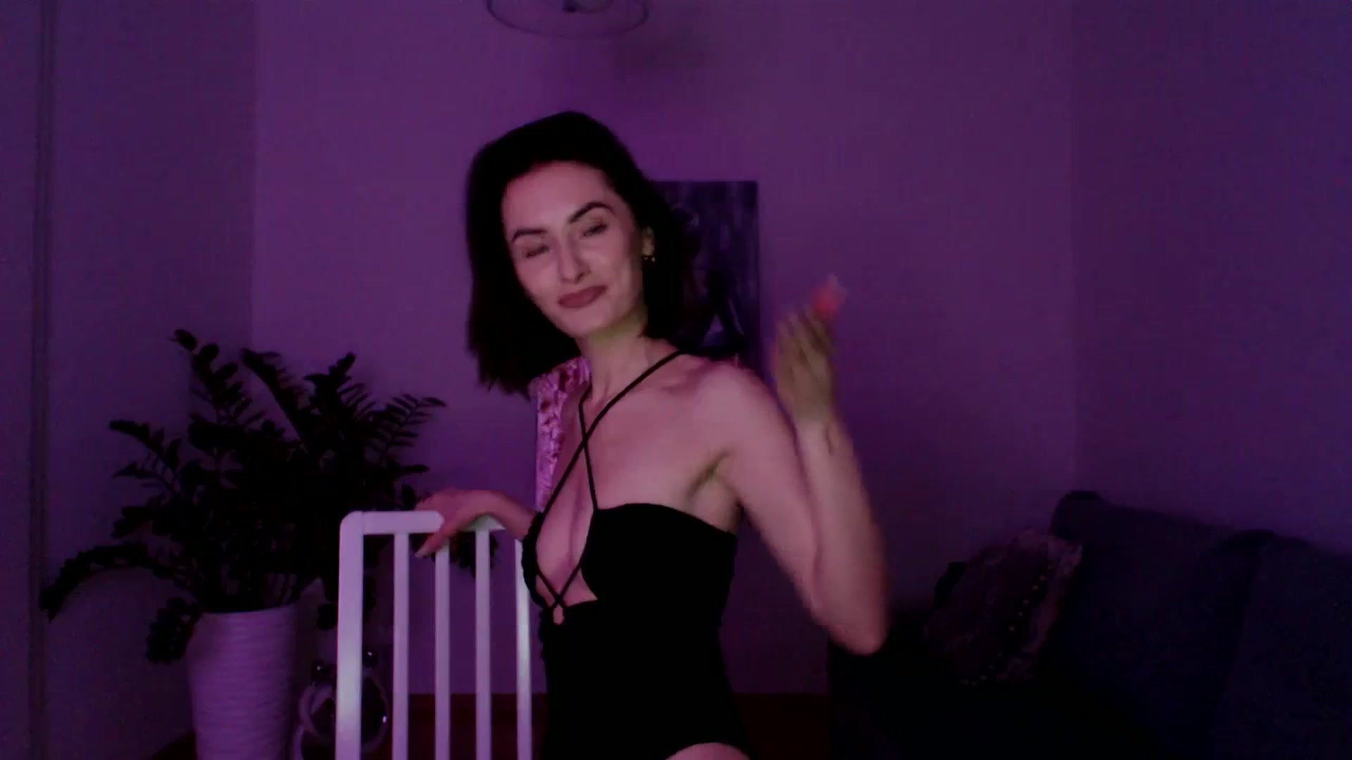 Gallery image thumbnail from the_realpearl's myfreecams stream on, 03/12/2024, 18:30 image 12 of 20