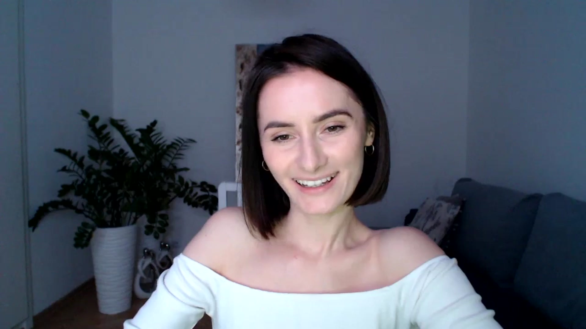 Gallery image thumbnail from the_realpearl's myfreecams stream on, 03/13/2024, 17:14 image 10 of 20