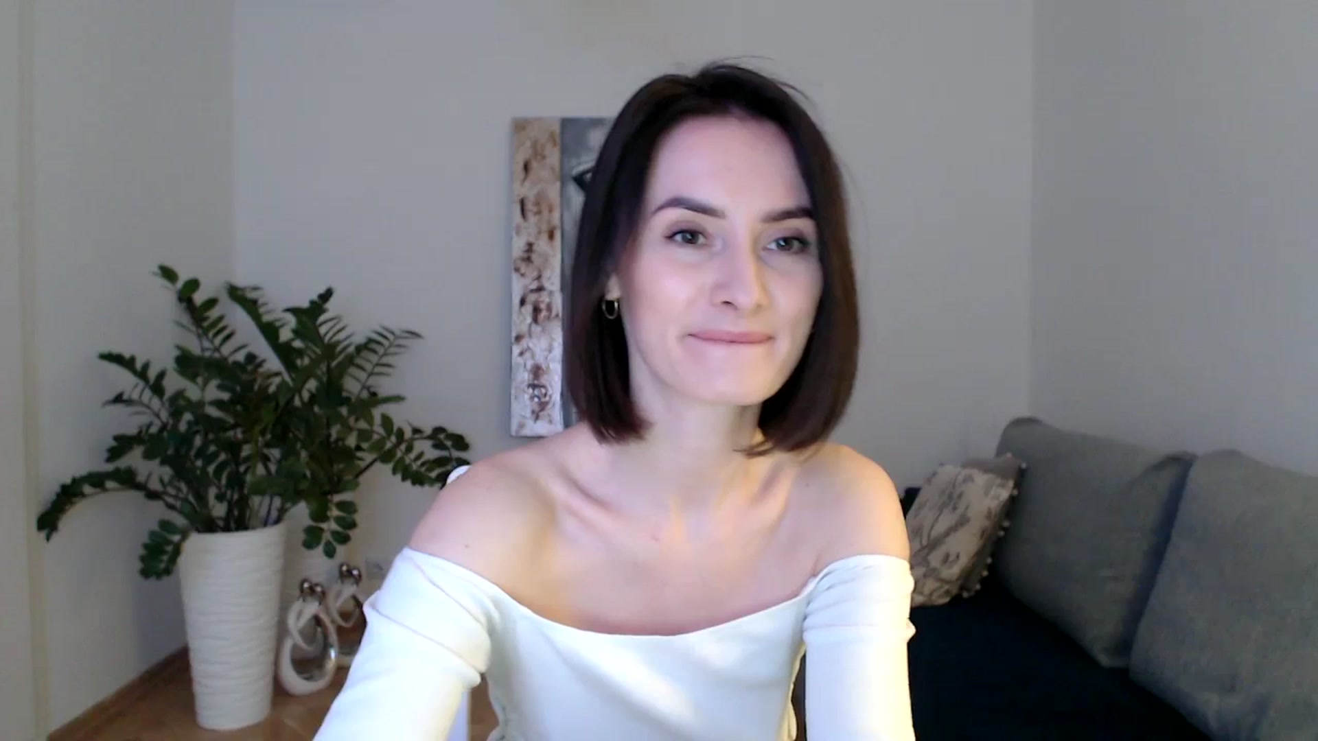 Gallery image thumbnail from the_realpearl's myfreecams stream on, 03/13/2024, 17:14 image 2 of 20
