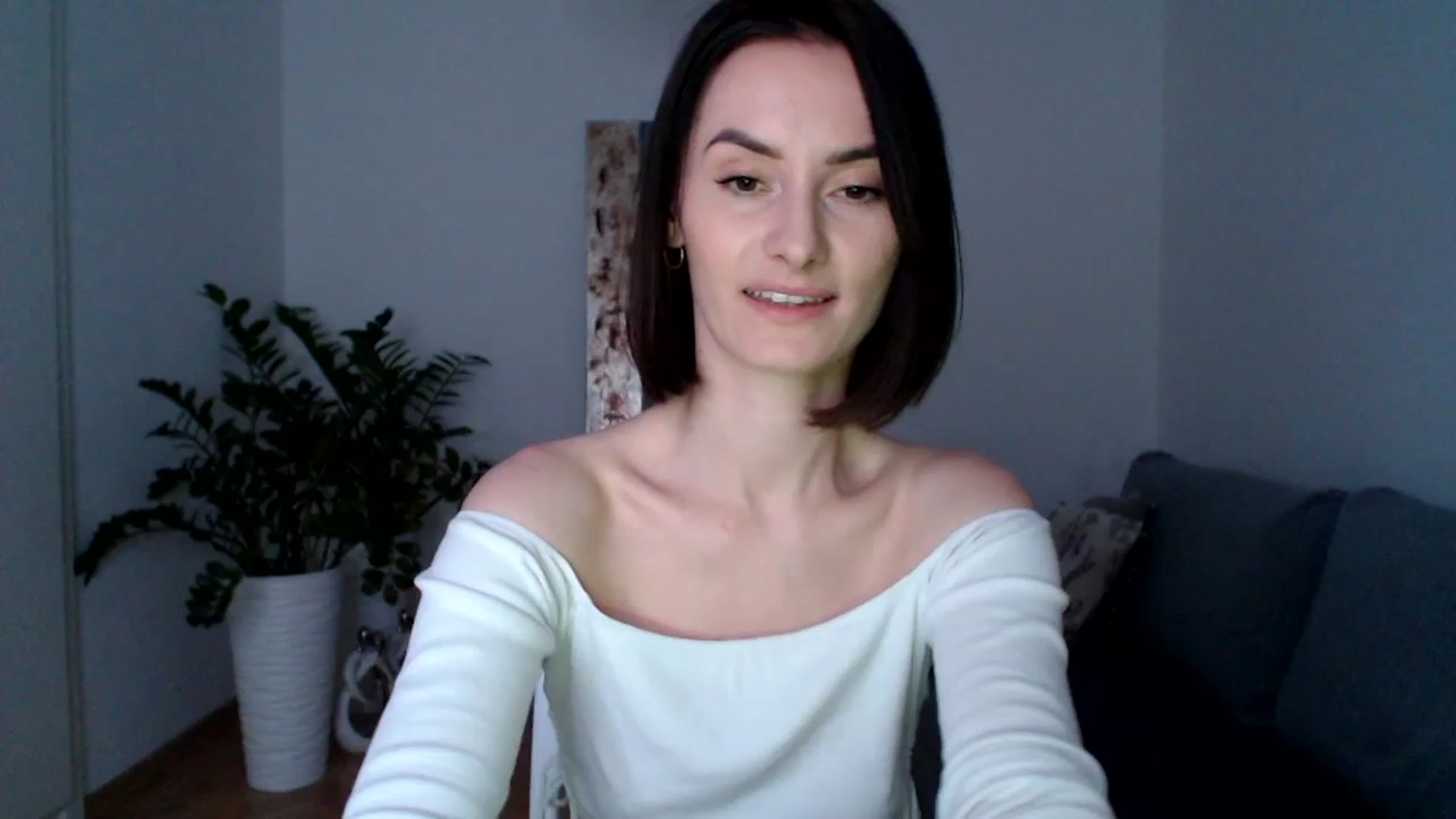 Gallery image thumbnail from the_realpearl's myfreecams stream on, 03/13/2024, 17:14 image 8 of 20