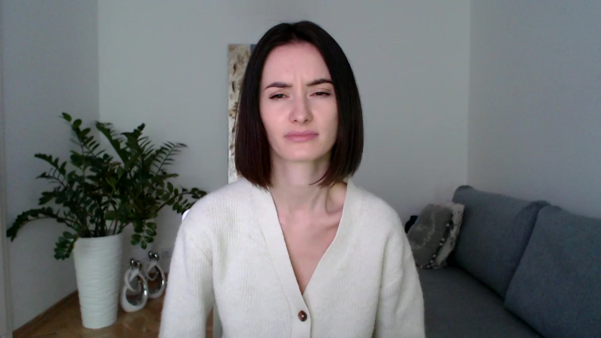 Gallery image thumbnail from the_realpearl's myfreecams stream on, 03/14/2024, 16:34 image 10 of 20