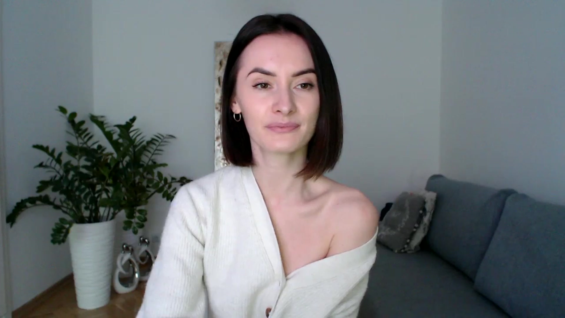 Gallery image thumbnail from the_realpearl's myfreecams stream on, 03/14/2024, 16:34 image 13 of 20
