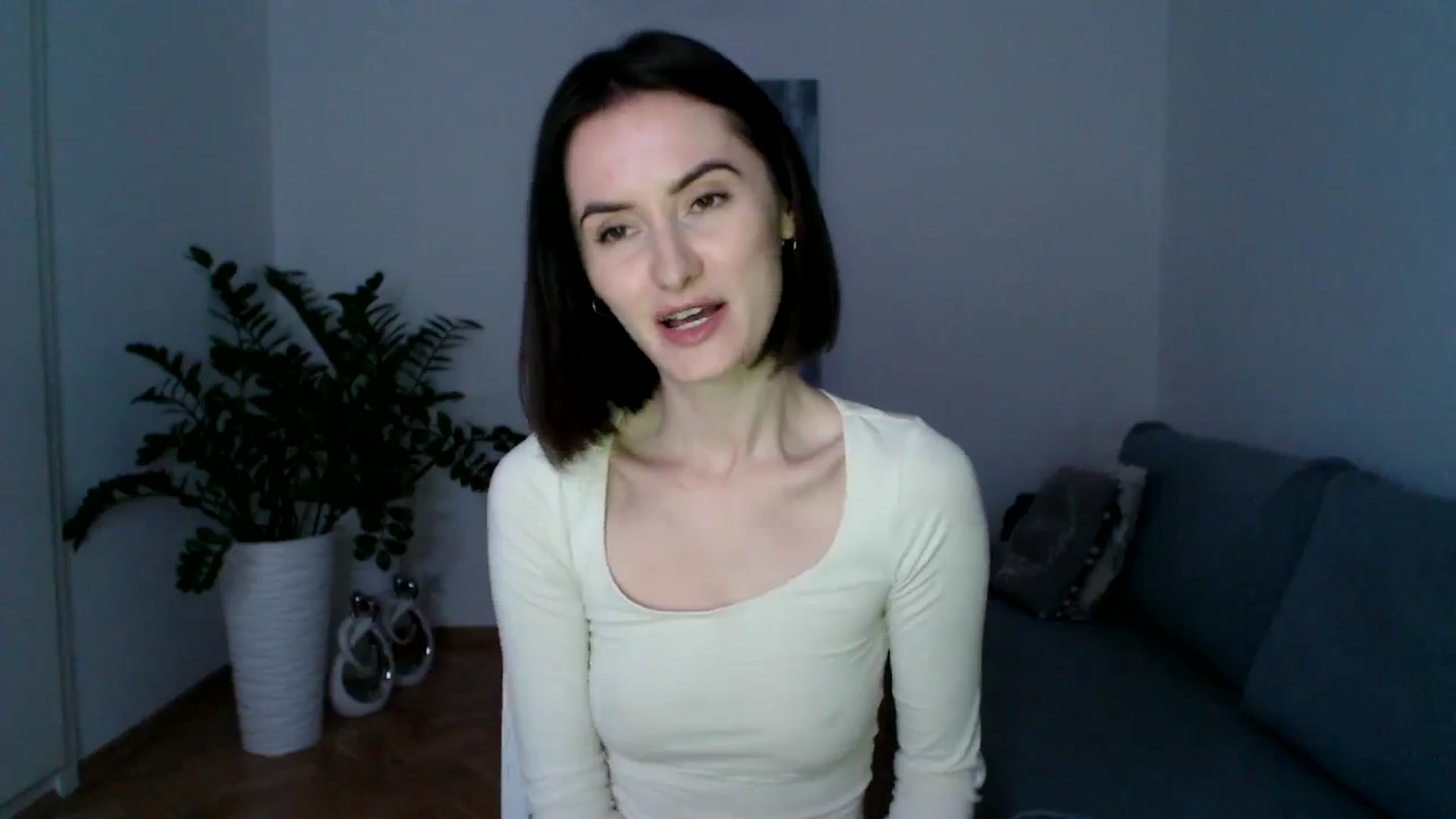 Gallery image thumbnail from the_realpearl's myfreecams stream on, 03/14/2024, 18:33 image 6 of 20