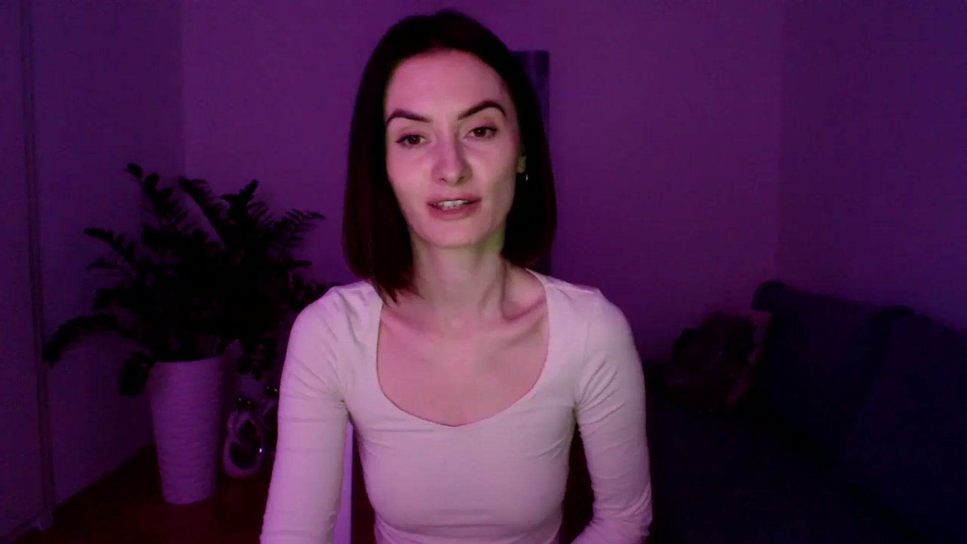 Gallery image thumbnail from the_realpearl's myfreecams stream on, 03/14/2024, 18:33 image 9 of 20