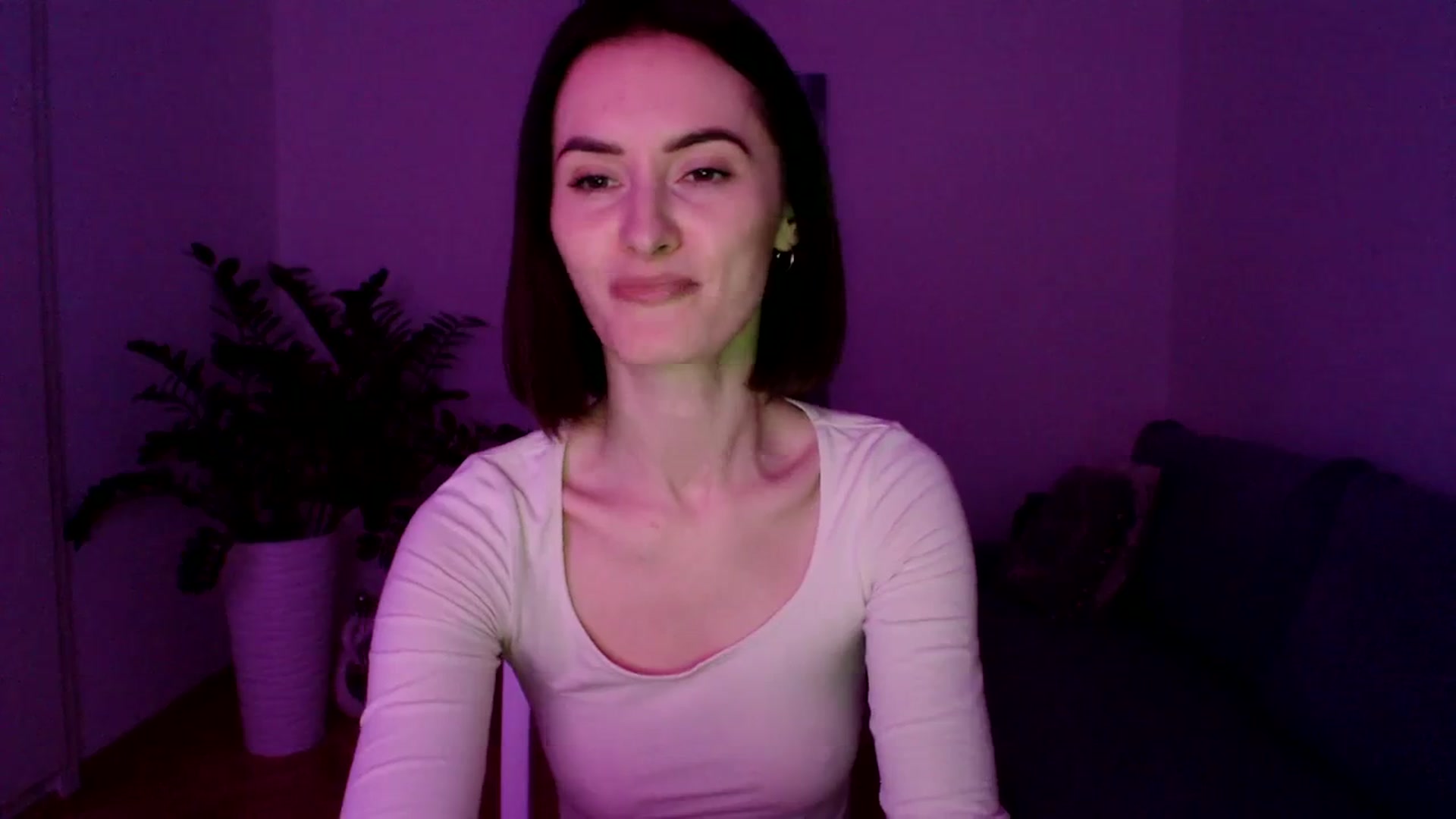 Gallery image thumbnail from the_realpearl's myfreecams stream on, 03/14/2024, 18:33 image 8 of 20
