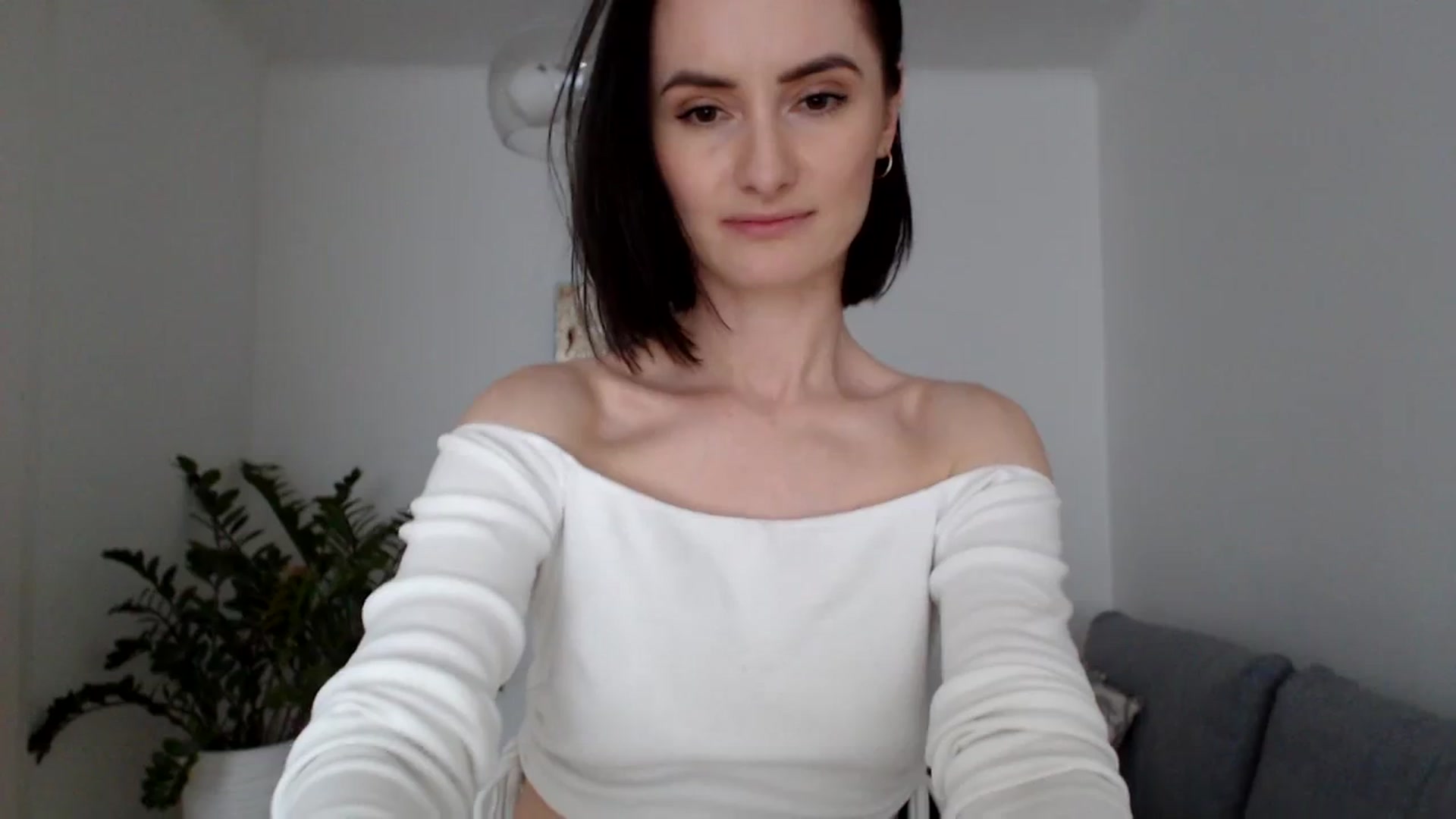 Gallery image thumbnail from the_realpearl's myfreecams stream on, 03/25/2024, 16:46 image 15 of 20