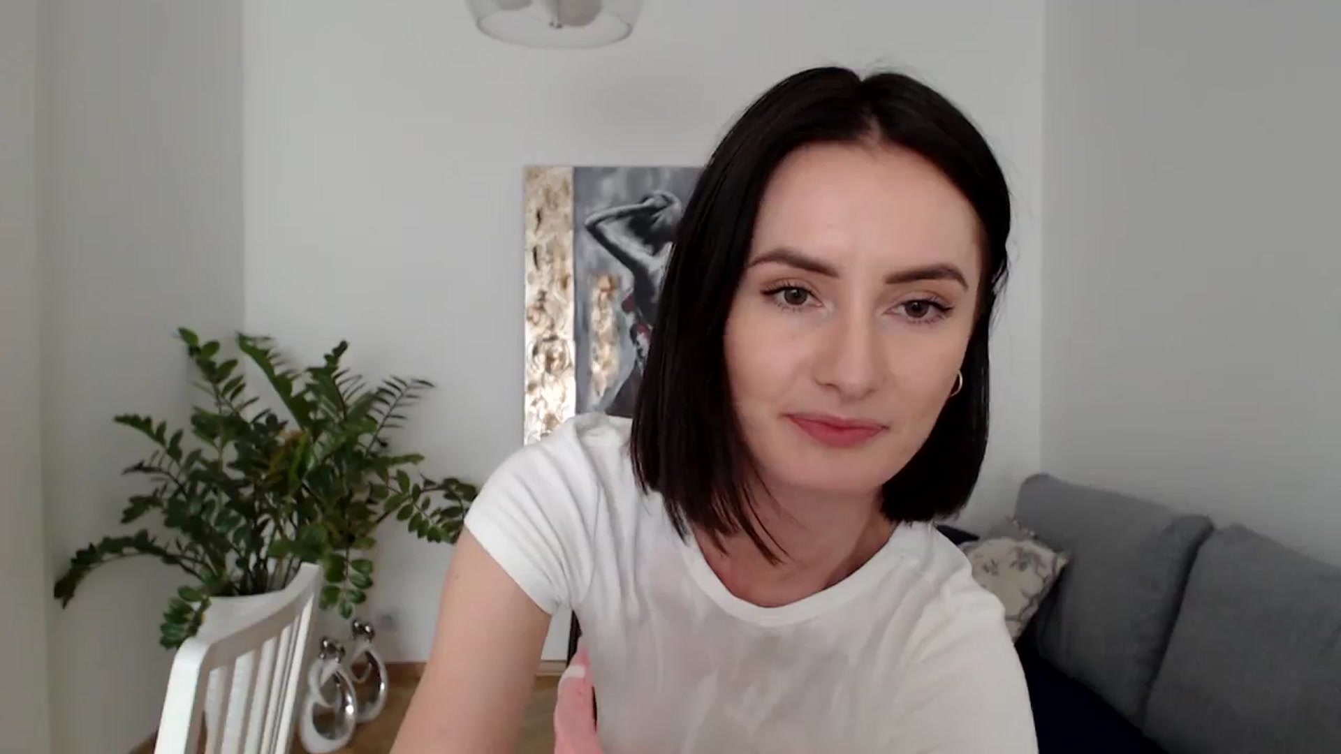 Gallery image thumbnail from the_realpearl's myfreecams stream on, 03/25/2024, 16:46 image 9 of 20