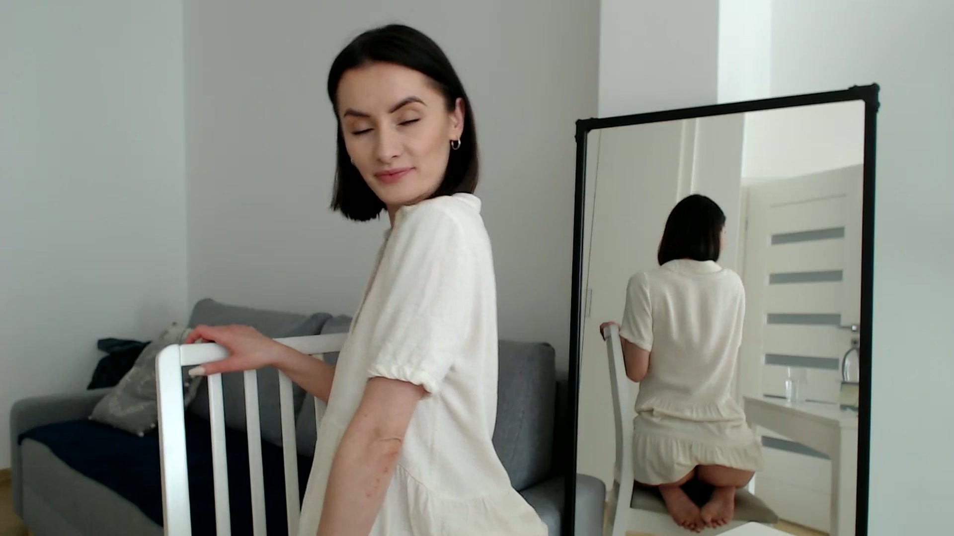 Gallery image thumbnail from the_realpearl's myfreecams stream on, 03/27/2024, 13:30 image 5 of 20