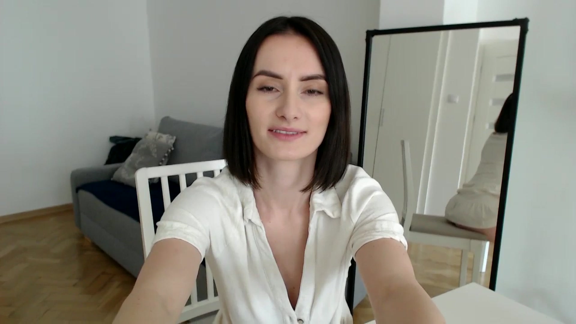Gallery image thumbnail from the_realpearl's myfreecams stream on, 03/27/2024, 13:30 image 15 of 20