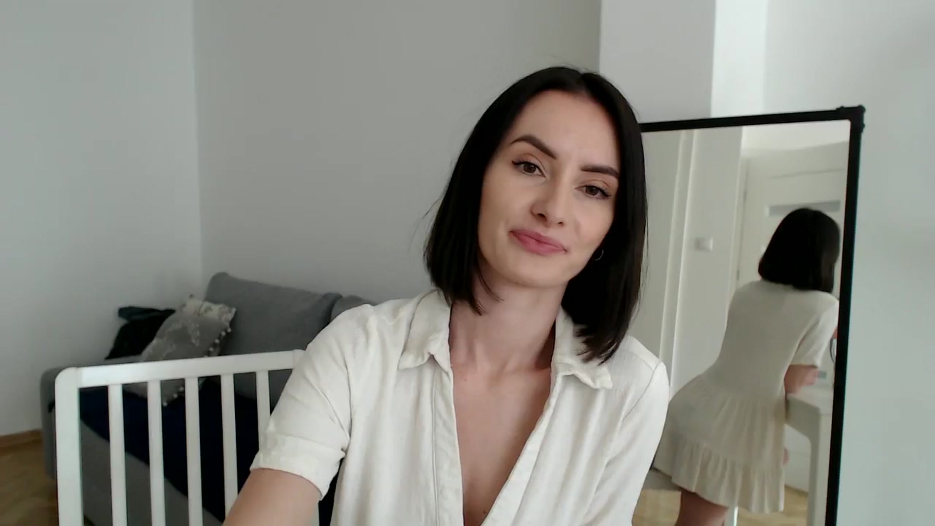 Gallery image thumbnail from the_realpearl's myfreecams stream on, 03/27/2024, 13:30 image 11 of 20