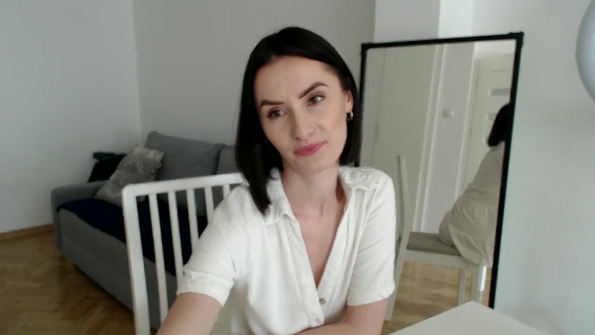 Gallery image thumbnail from the_realpearl's myfreecams stream on, 03/27/2024, 13:30 image 14 of 20