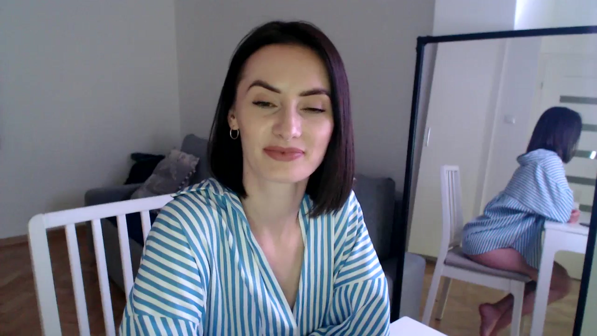 Gallery image thumbnail from the_realpearl's myfreecams stream on, 03/28/2024, 17:21 image 3 of 20