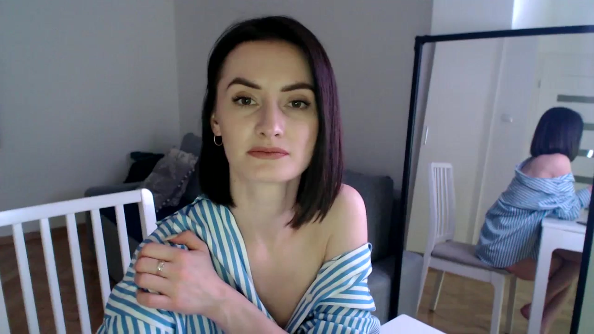 Gallery image thumbnail from the_realpearl's myfreecams stream on, 03/28/2024, 17:21 image 2 of 20
