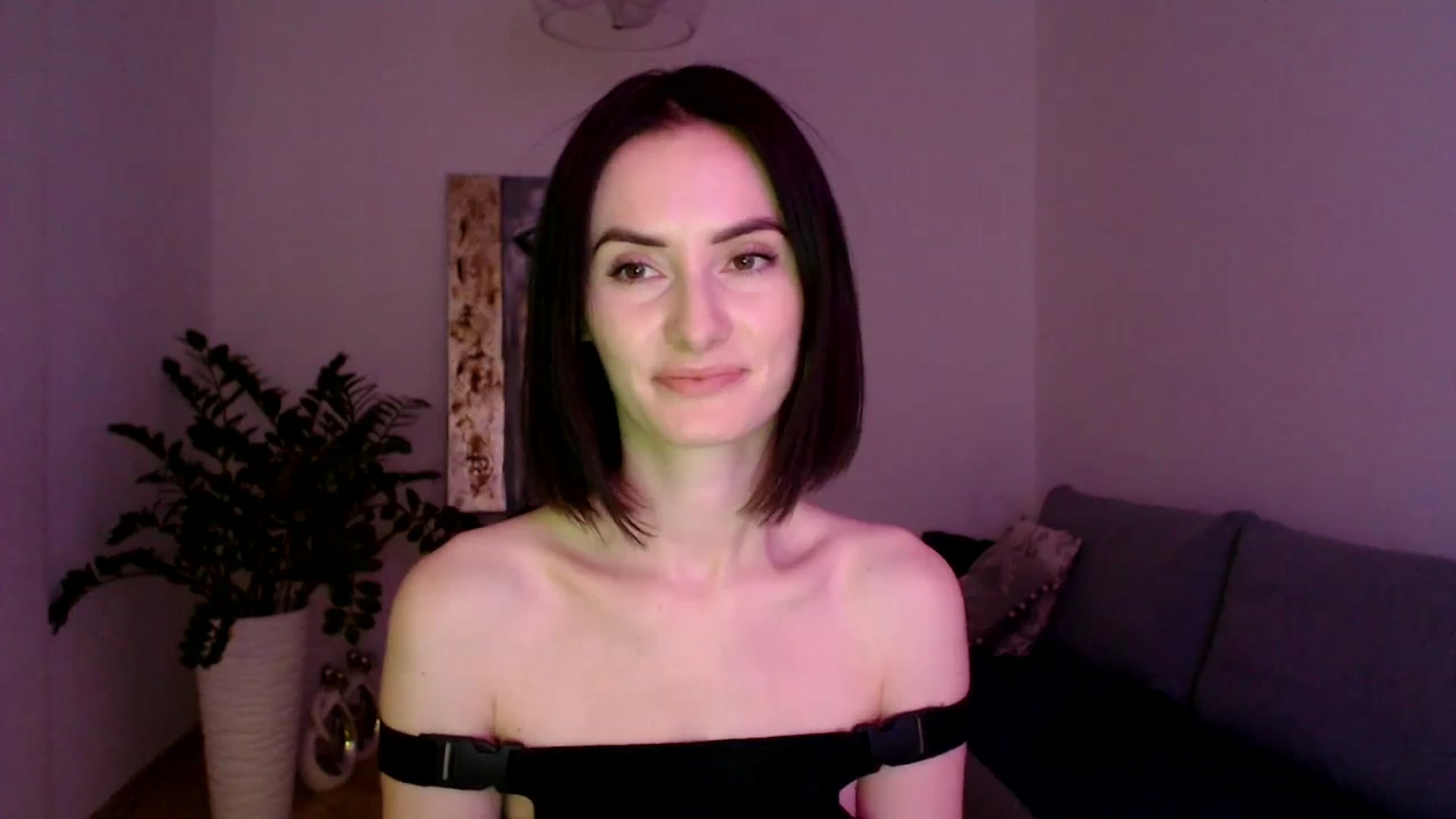 Gallery image thumbnail from the_realpearl's myfreecams stream on, 03/29/2024, 19:40 image 6 of 20