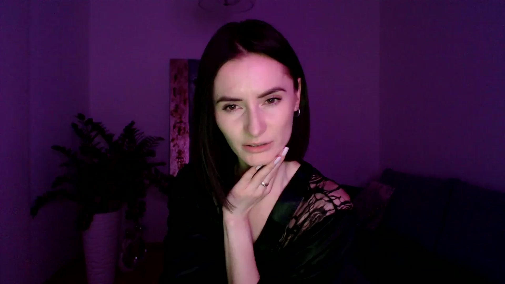 Gallery image thumbnail from the_realpearl's myfreecams stream on, 03/29/2024, 19:40 image 20 of 20